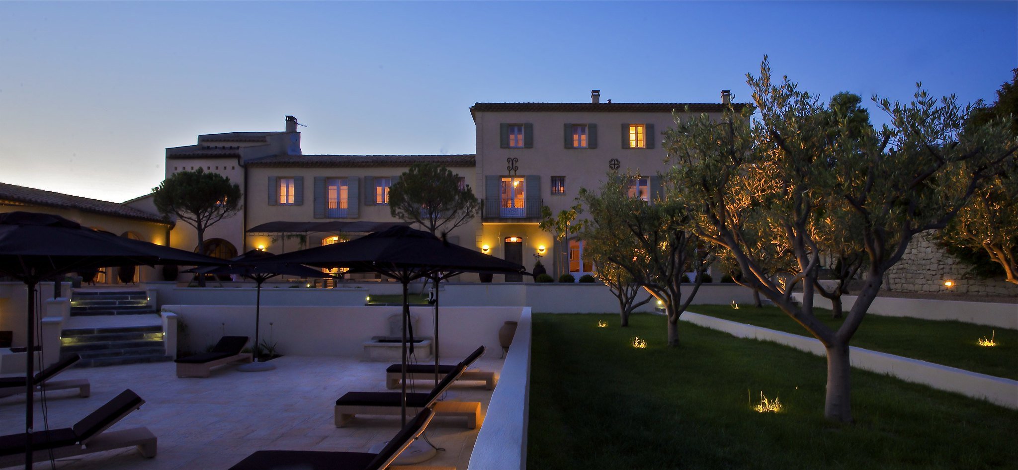 Francis York Wine Olive Estate Provencal Country House Overlooking the Village of Venasque 00020.jpg