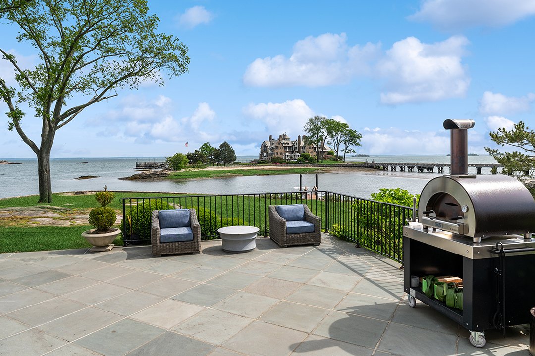 Francis York Waterfront Estate in Greenwich, Connecticut 00016.jpg