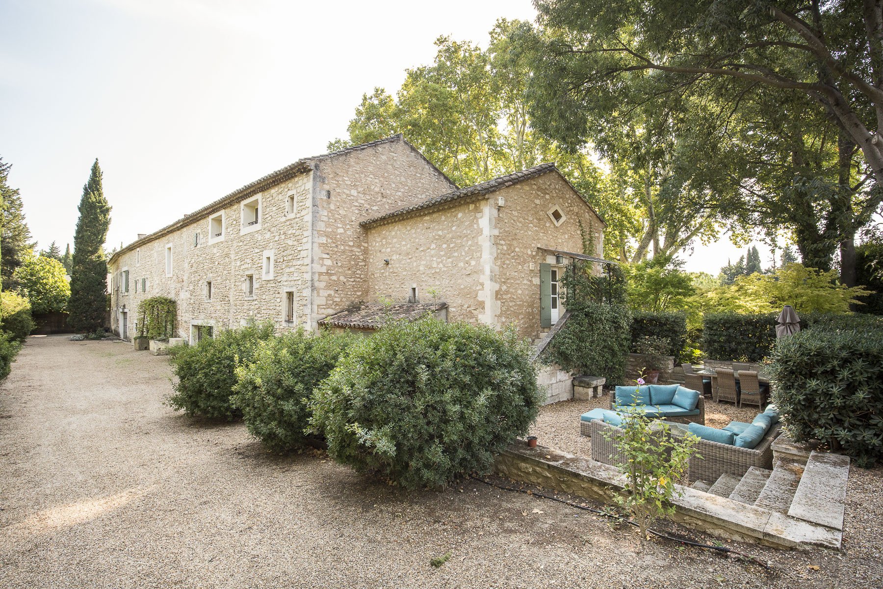 Francis York Dream 18th Century French Farmhouse in Saint-Rémy-de-Provence 00027.jpg