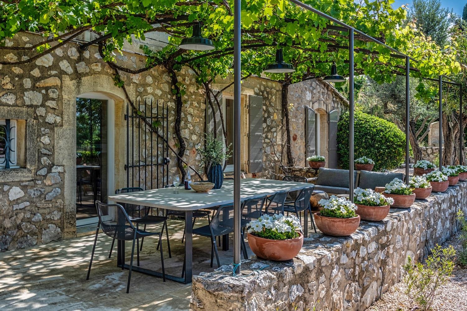 Francis York Dreamy Mas in the Alpilles, Provence Available as a Luxury Villa Rental 00019.jpg