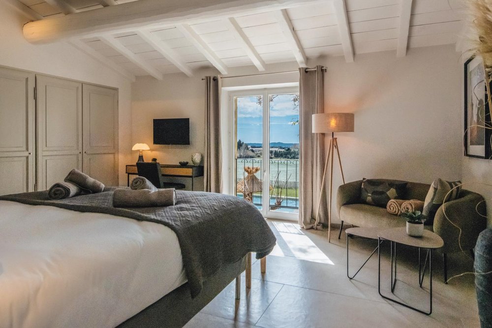 Francis York Dreamy Mas in the Alpilles, Provence Available as a Luxury Villa Rental 00022.jpg