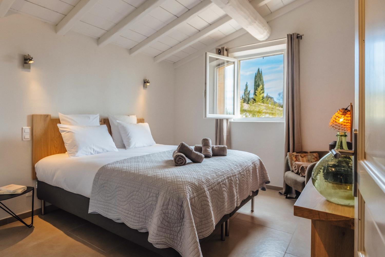 Francis York Dreamy Mas in the Alpilles, Provence Available as a Luxury Villa Rental 00026.jpg