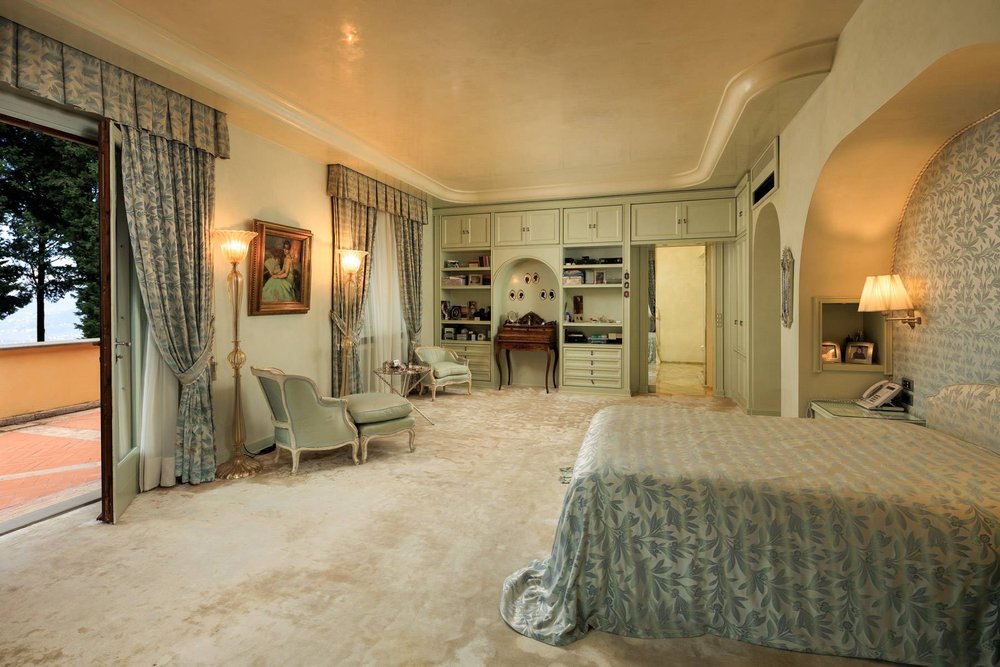 Francis York SOTHEBYS ITALY Elegant Tuscan Villa Set in the Florentine Hills 00014.jpg