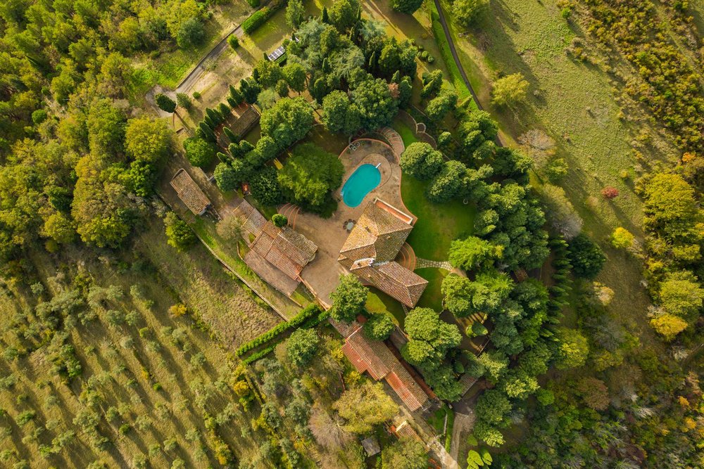 Francis York SOTHEBYS ITALY Elegant Tuscan Villa Set in the Florentine Hills 00015.jpg