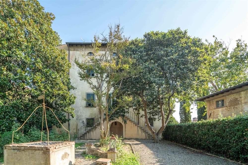 Francis York Renovated Liberty-Style Villa in Tuscany, Italy 00020.jpg