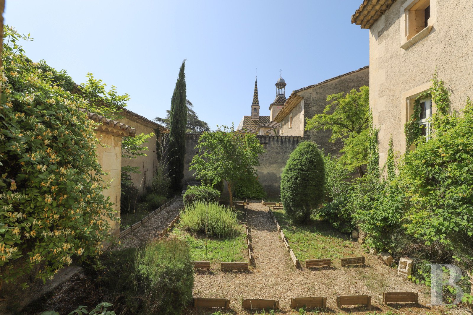 Francis York Patrice Besse Former Carthusian Monastery and Wine Estate in Southern France 00004.jpg