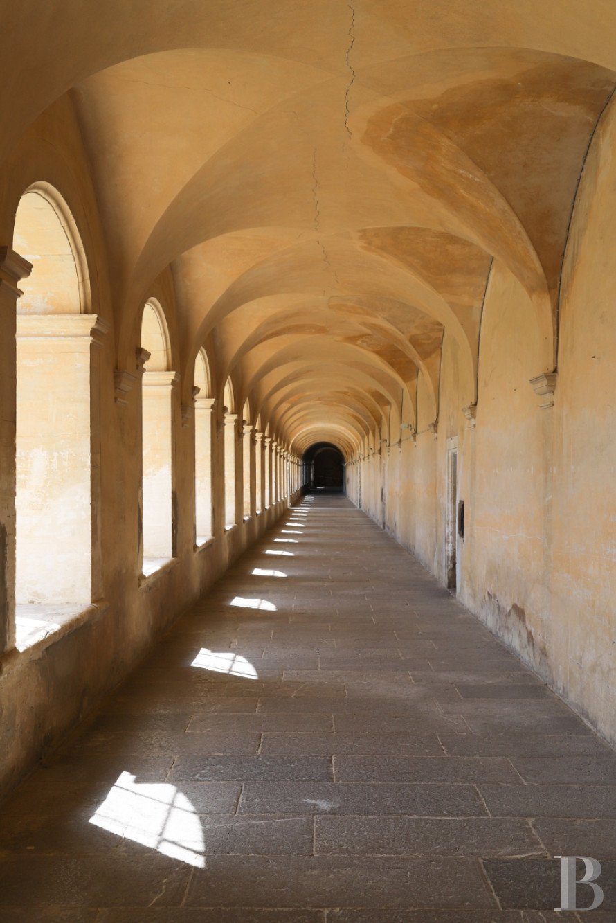 Francis York Patrice Besse Former Carthusian Monastery and Wine Estate in Southern France 00027.jpg