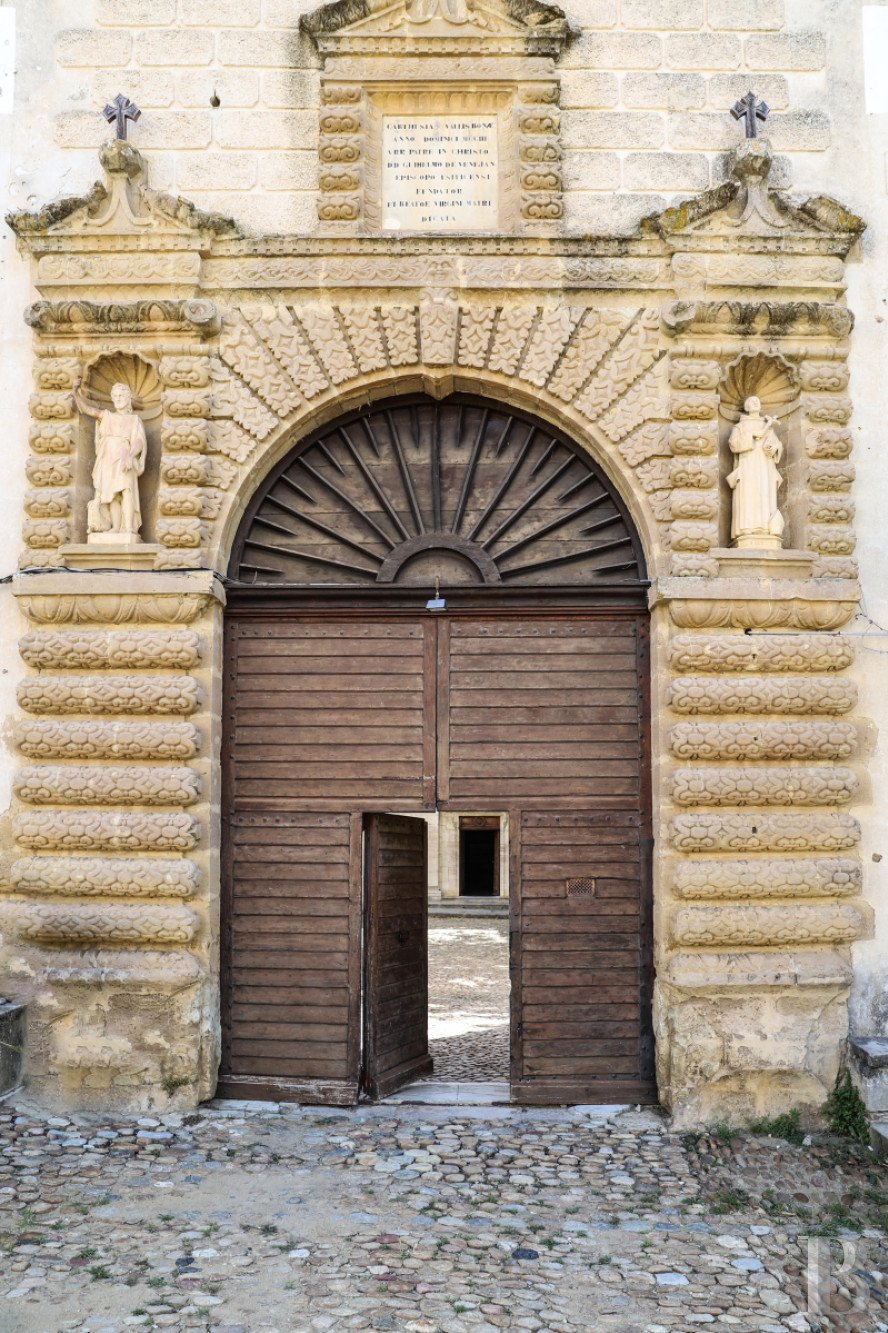 Francis York Patrice Besse Former Carthusian Monastery and Wine Estate in Southern France 00011.jpg