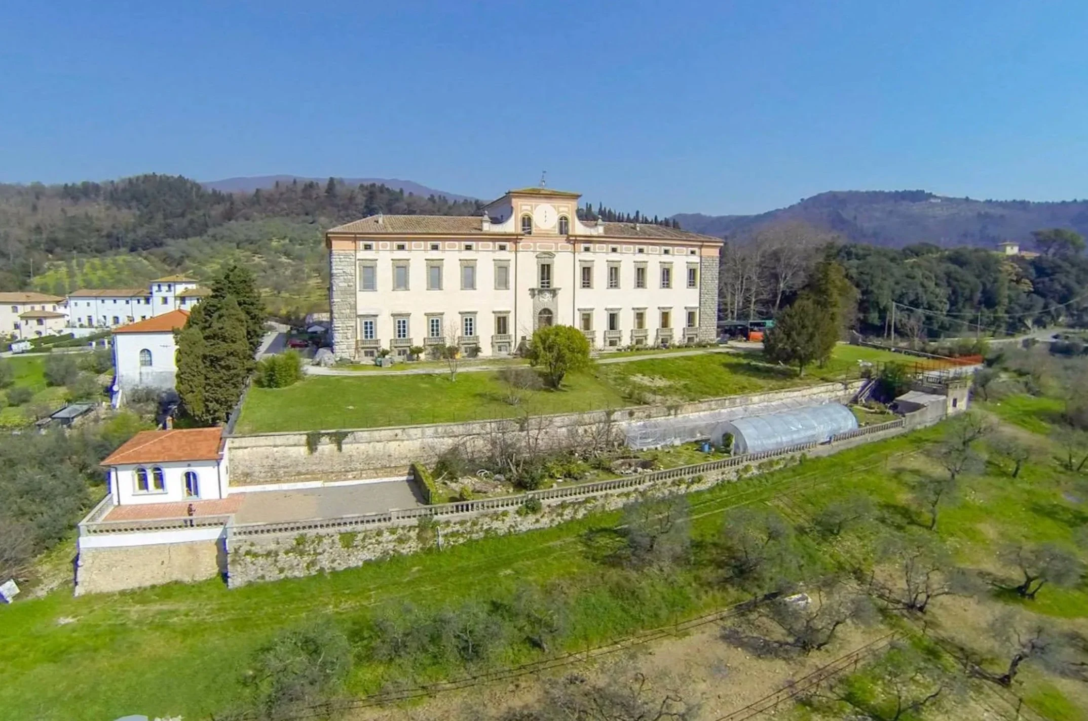 Historic Italian Villa in the Tuscan Countryside North of Florence