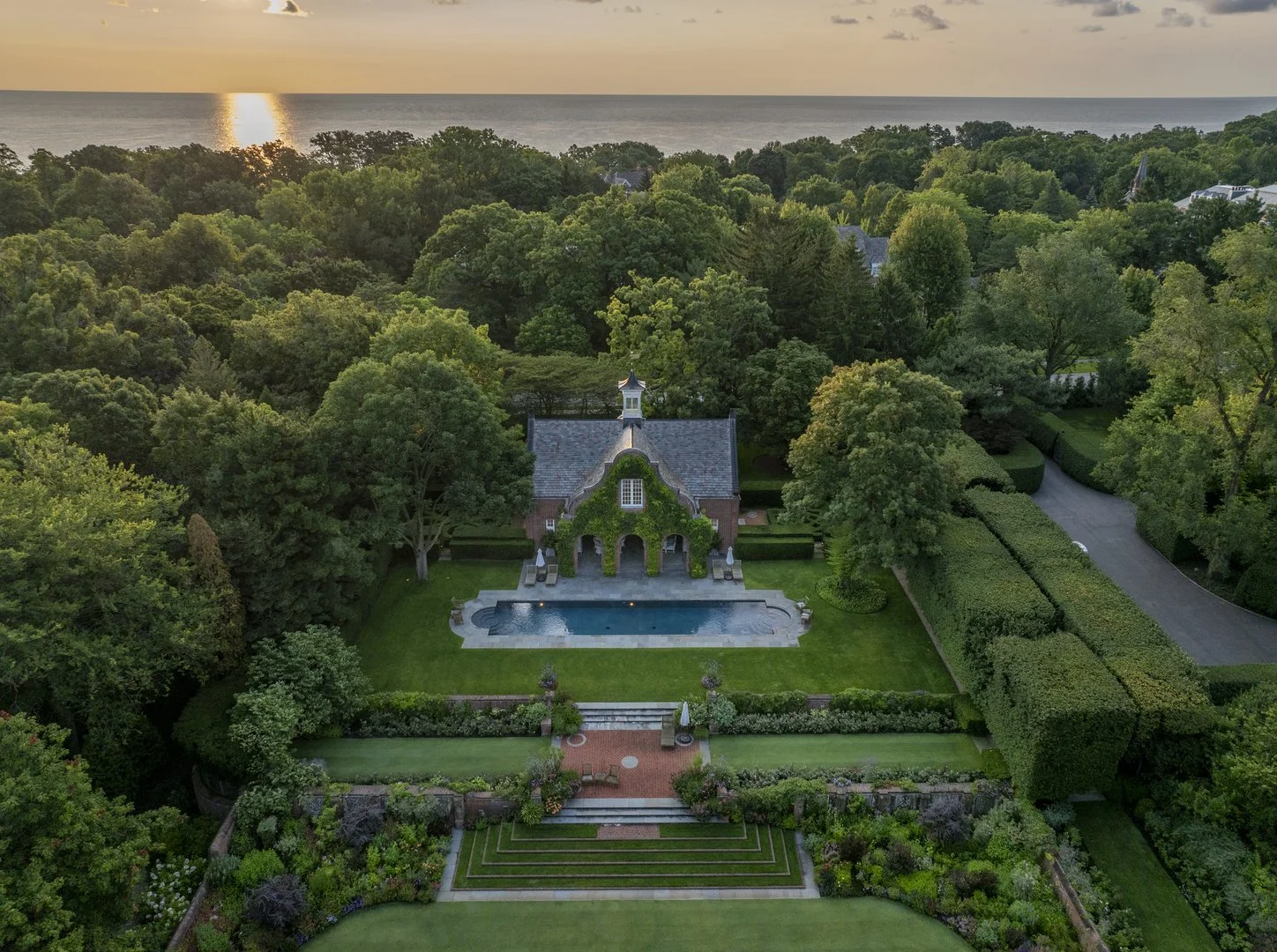 $15,000,000 Estate Near Chicago Designed by Roaring ‘20s Architect
