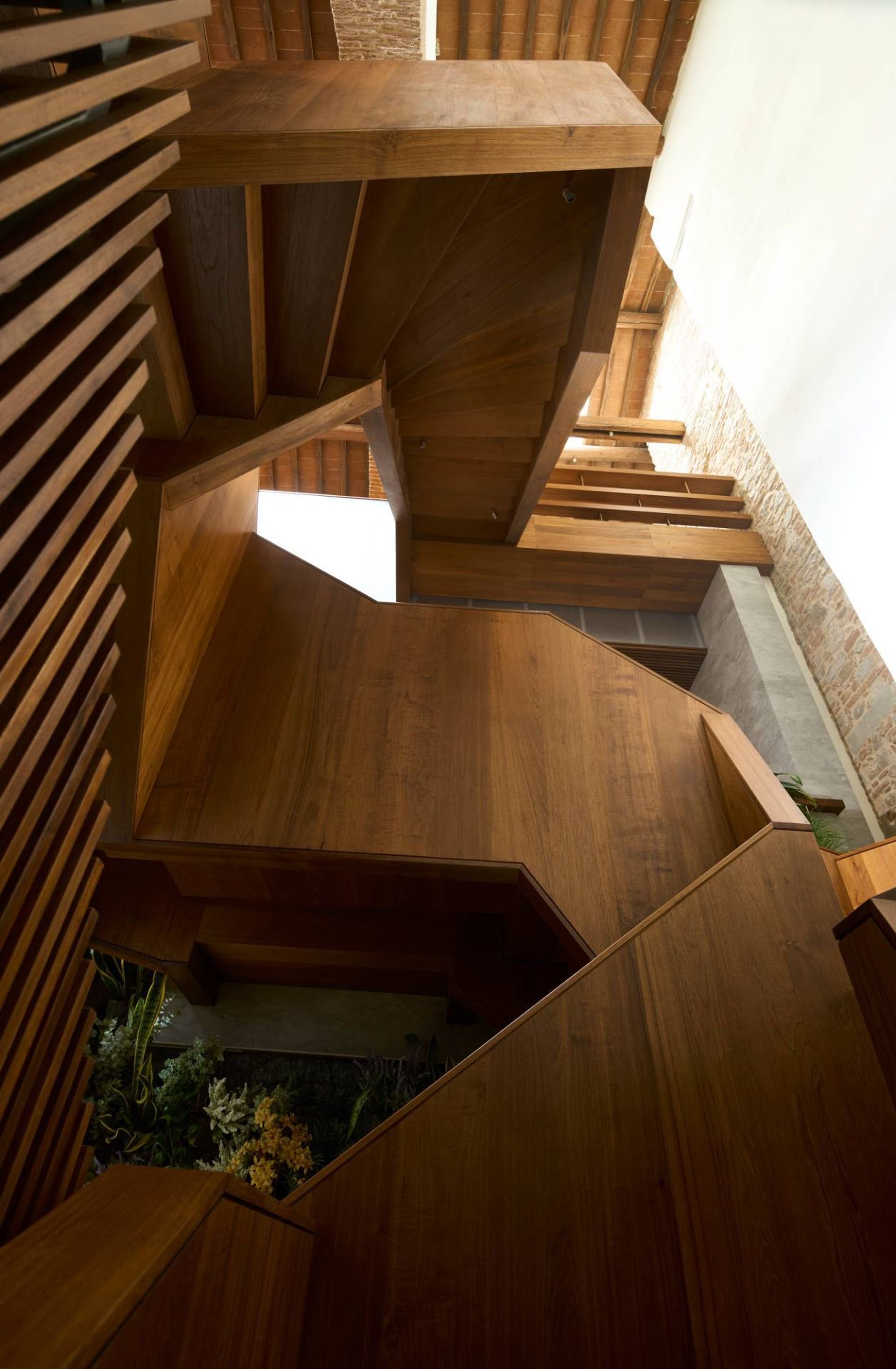 Francie York Stefano Tozzi Designer House with Suspended Indoor Pool in Florence, Italy 18.jpeg