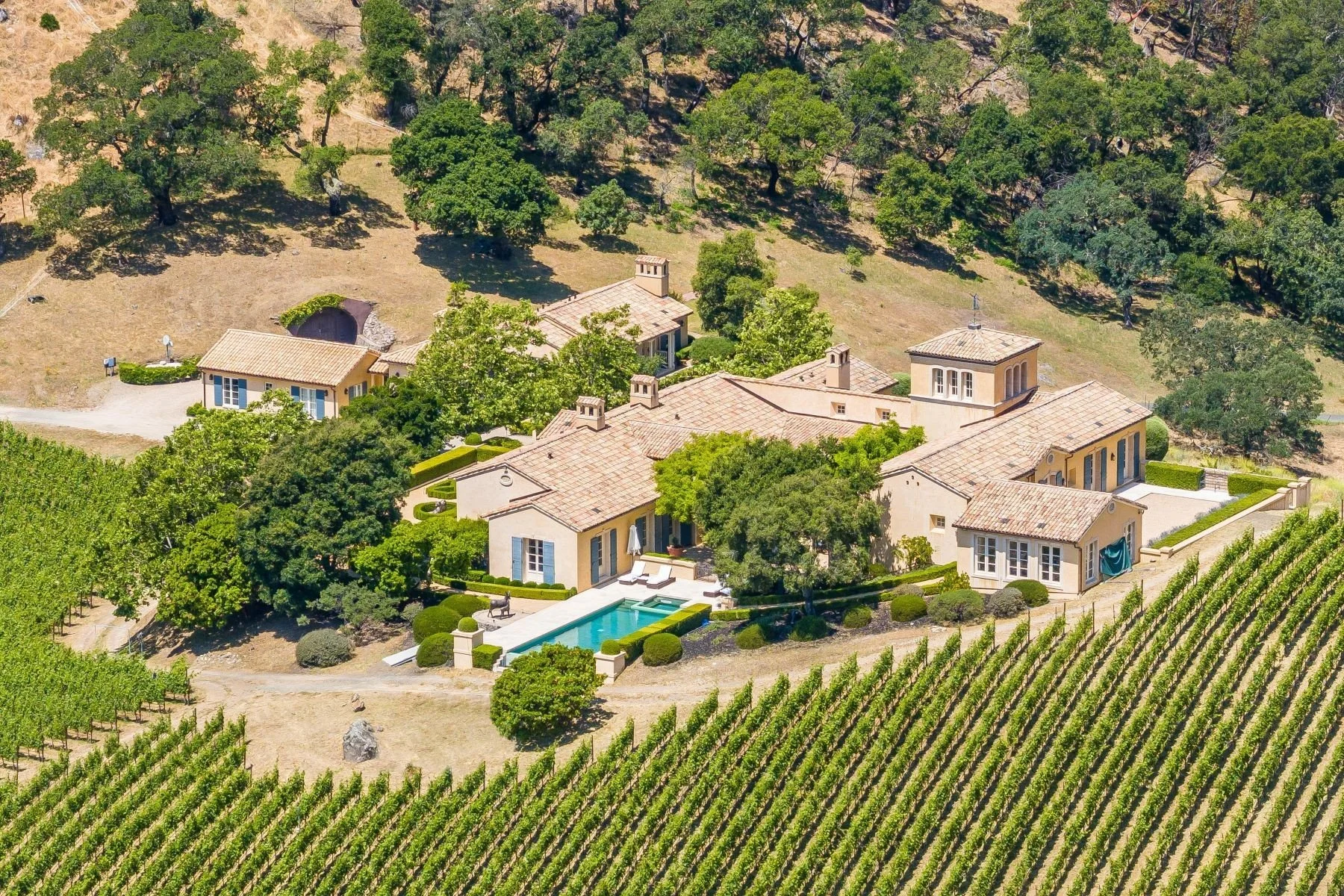 Francis York Napa Valley Estate 4Winds Sothebys Realty 19.jpeg