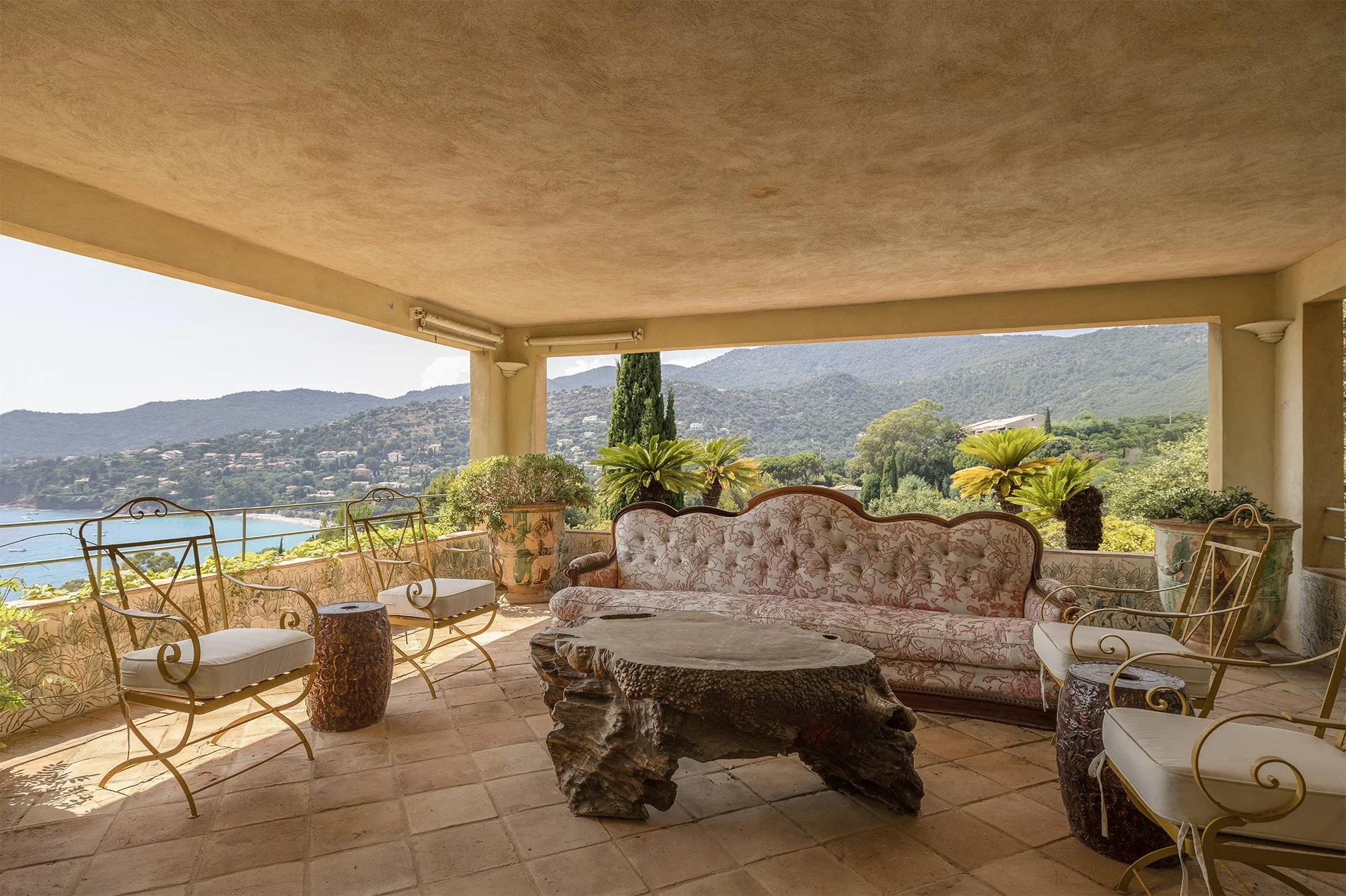 Francis York LExploreur Sea-View Estate in Rayol-Canadel—The Secret South of France- 42.jpg