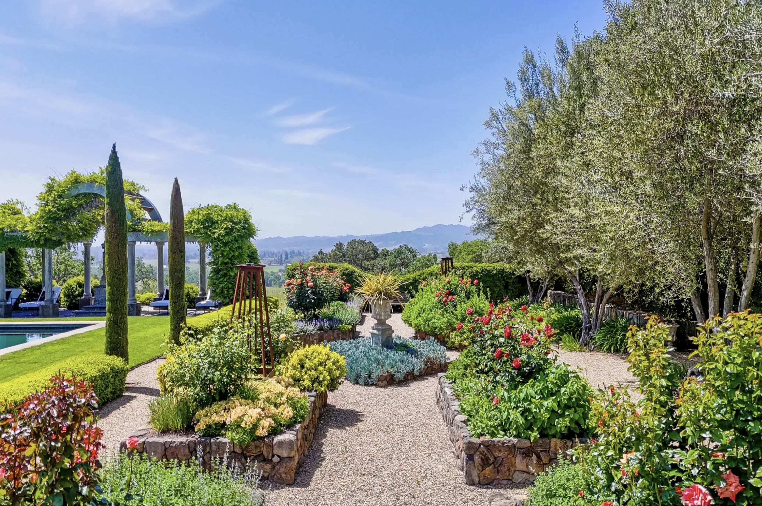 Francis-York-Napa-Valley-Estate-18.png