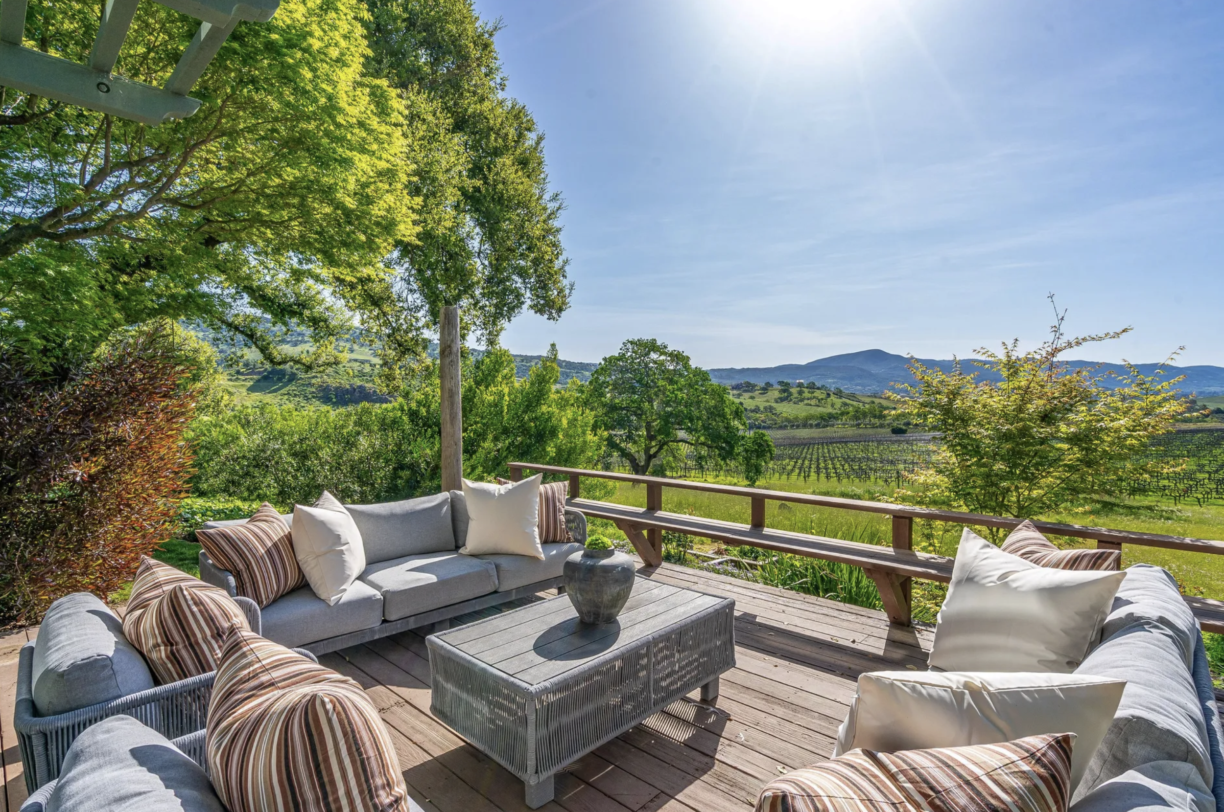 Francis-York-Napa-Valley-Estate-26.png