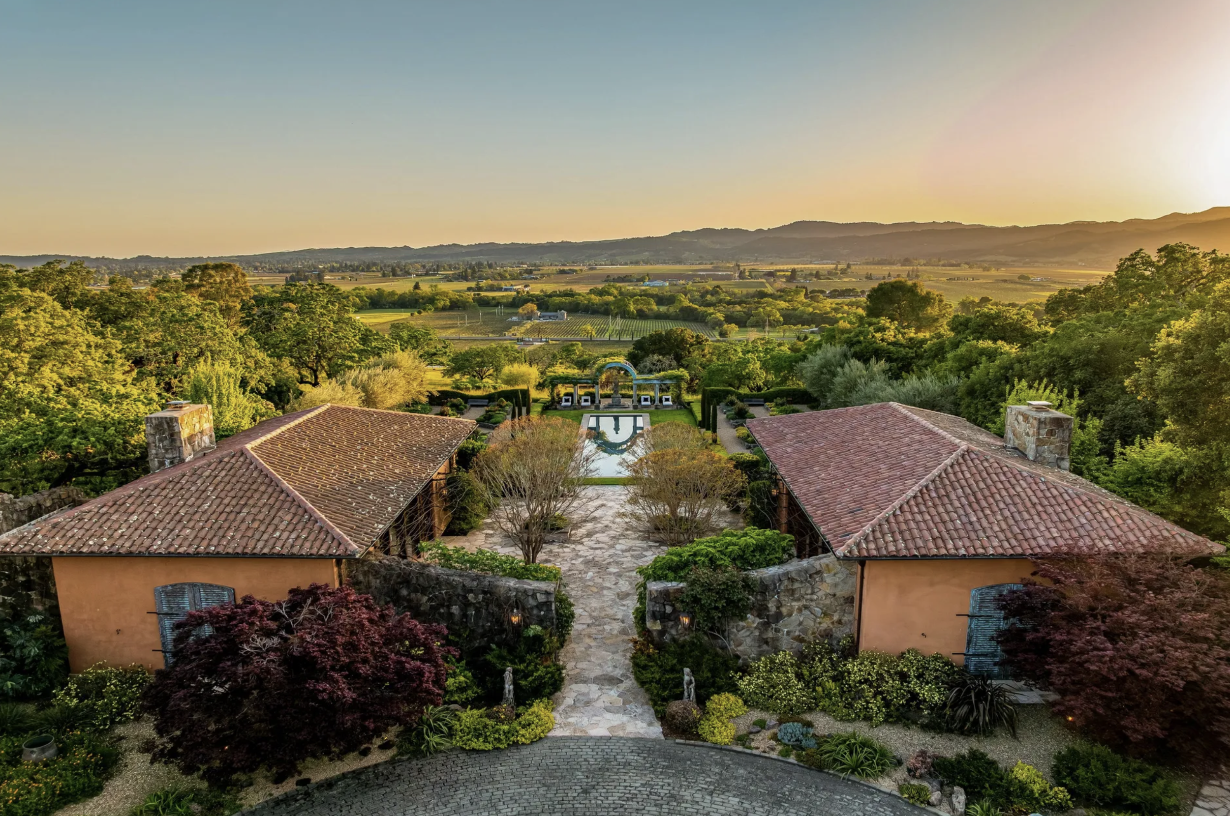 Francis-York-Napa-Valley-Estate-29.png