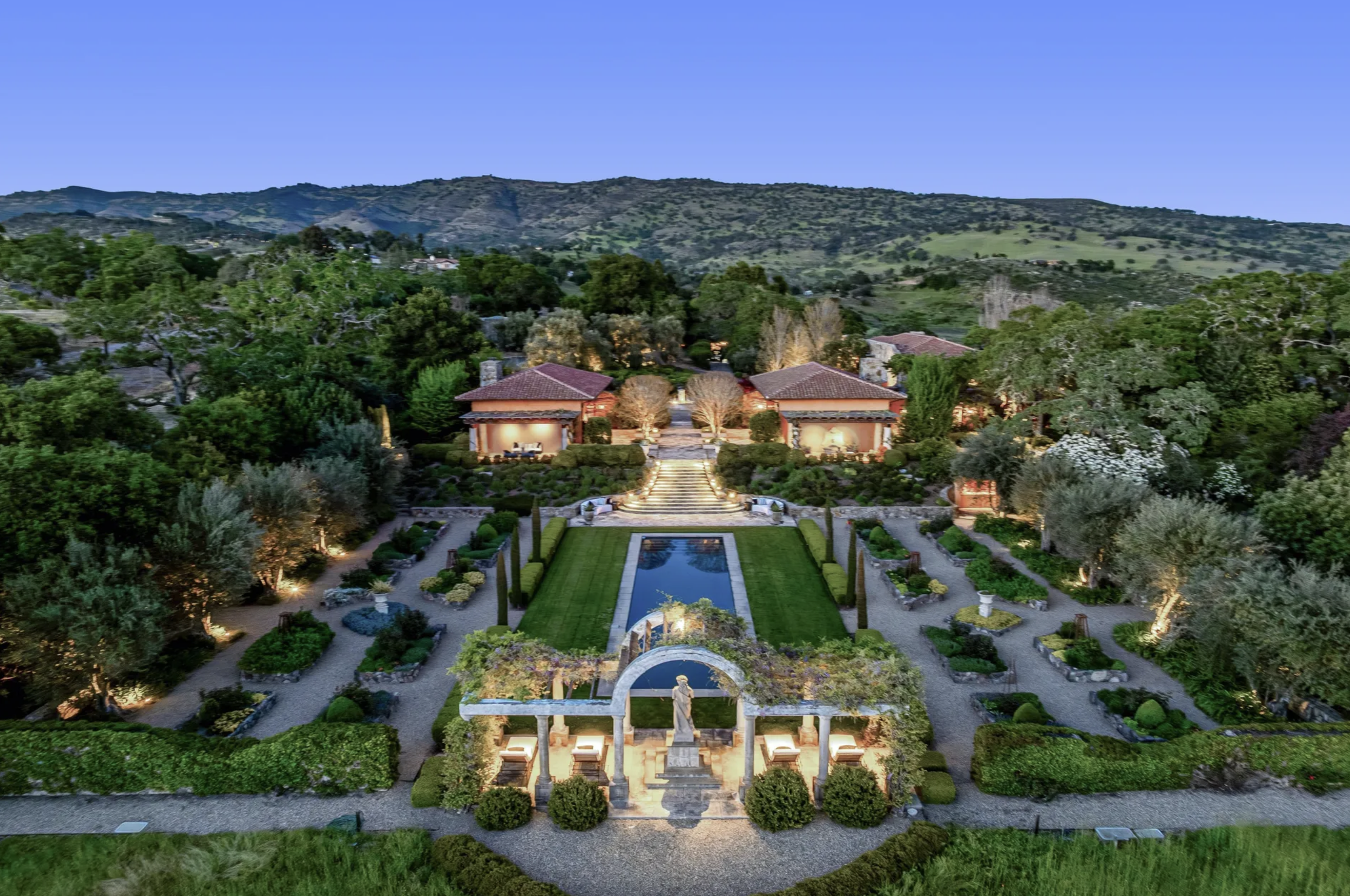 Francis-York-Napa-Valley-Estate-32.png
