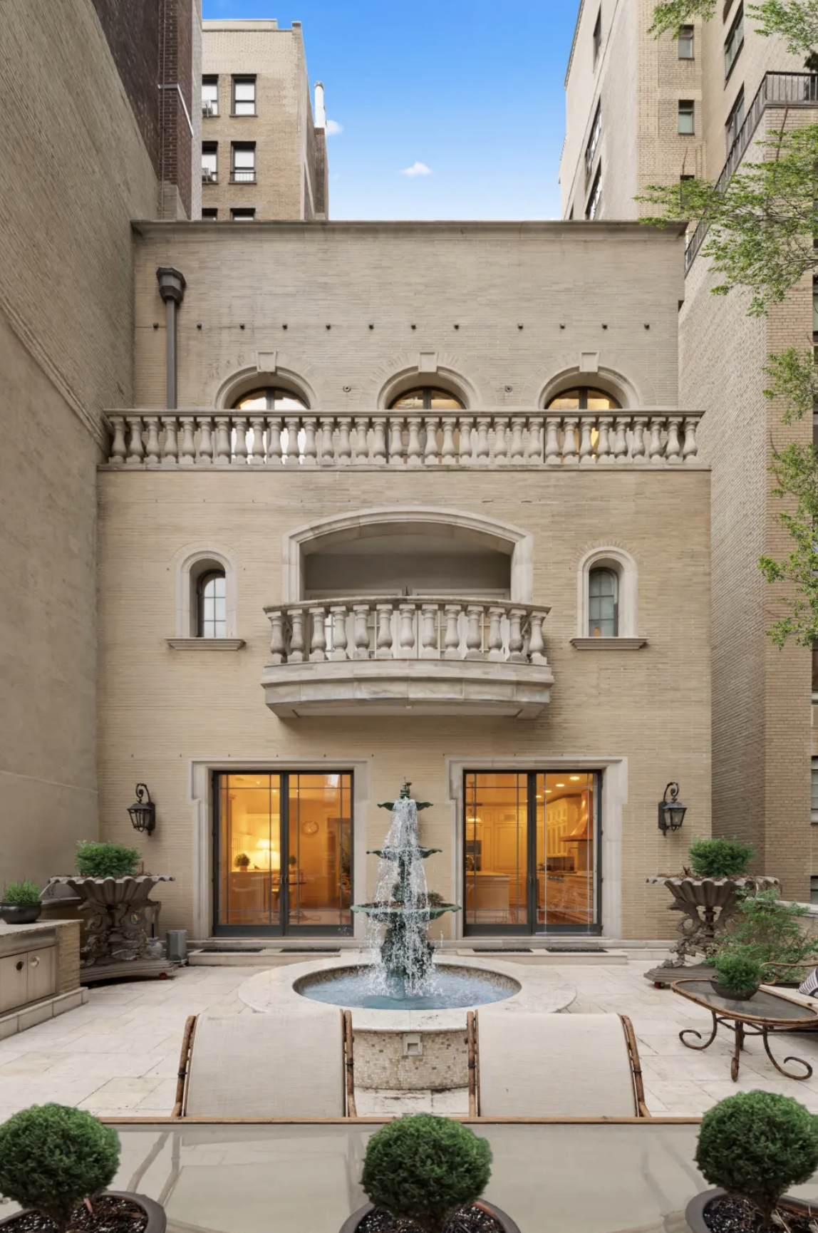 Francis-York-1901-Gilded-Age-Mansion-Manhattan-2.png