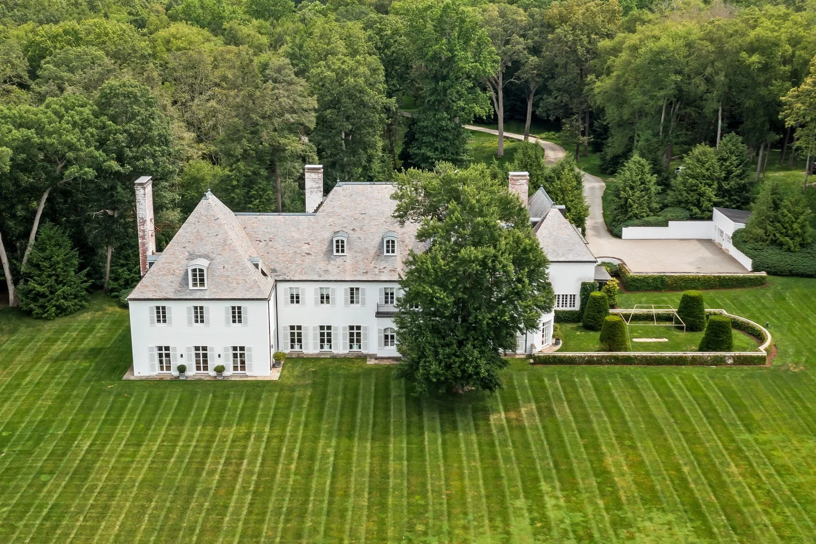 Francis-York-Clark-House-Connecticut-William-Pitt-Sothebys-32.jpg