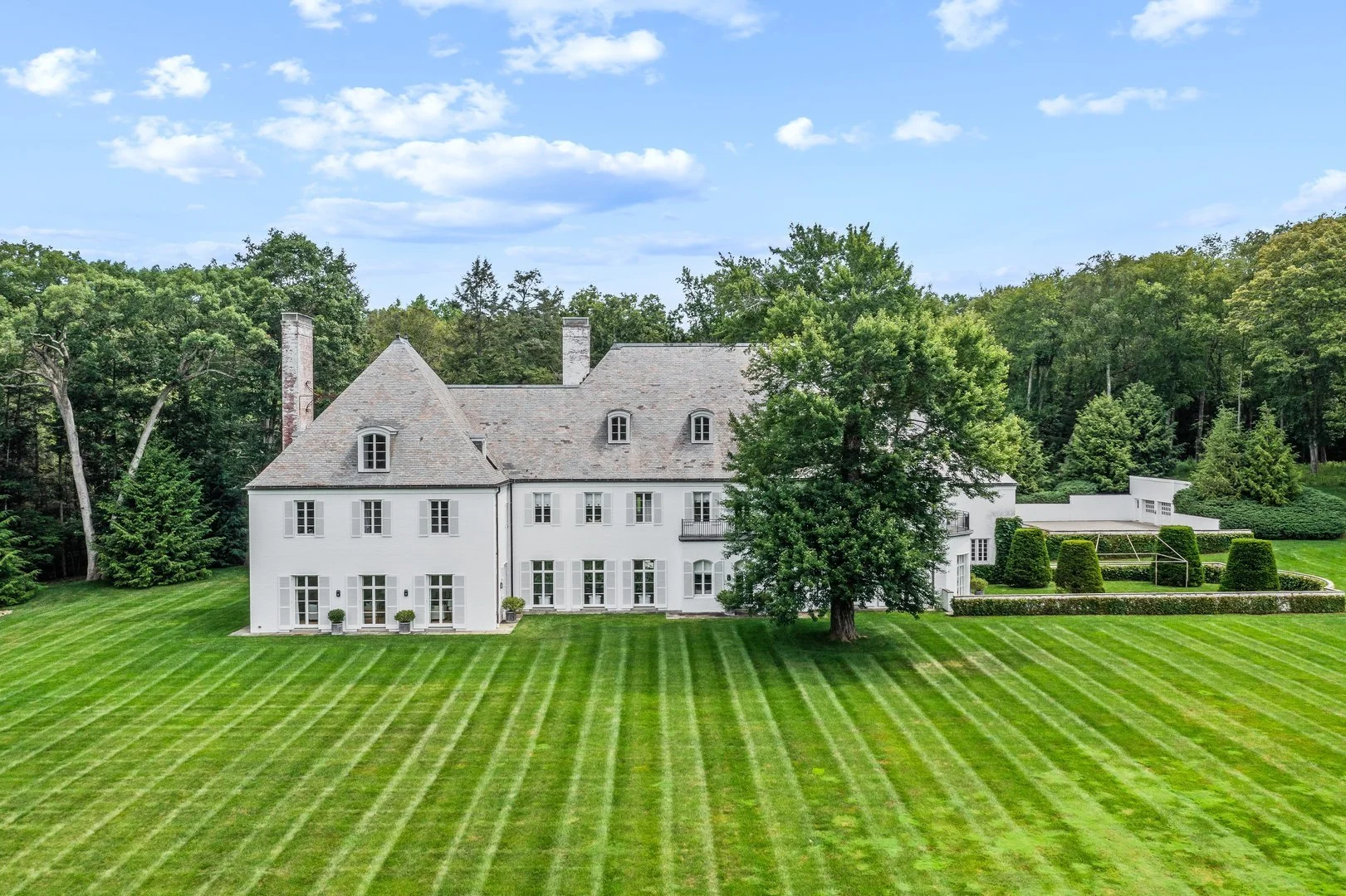 Francis-York-Clark-House-Connecticut-William-Pitt-Sothebys-2.jpg