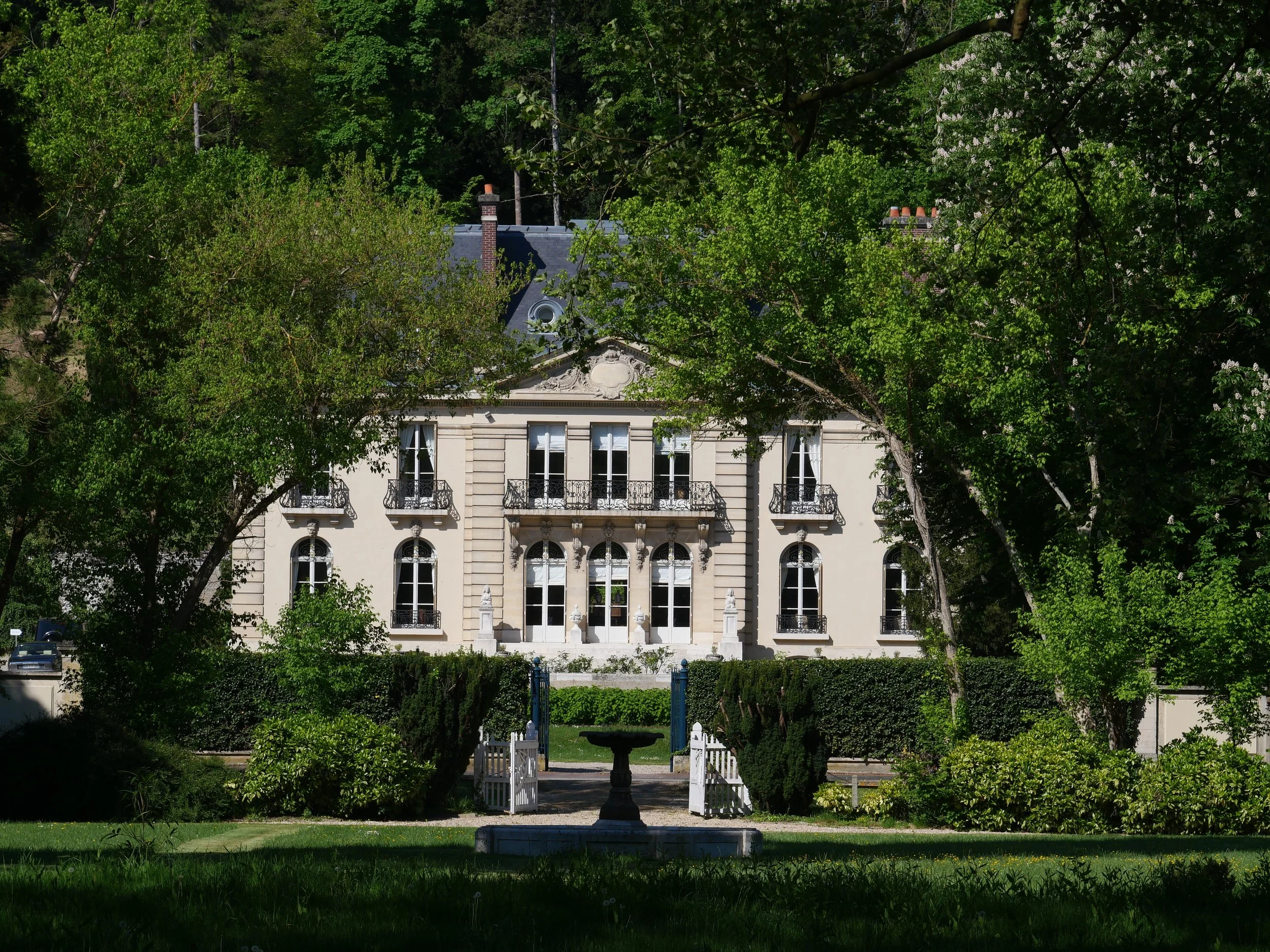 Francis-York-Neoclassical-Chateau-Near-Monet-Gardens-One-Hour-from-Paris-77.JPG