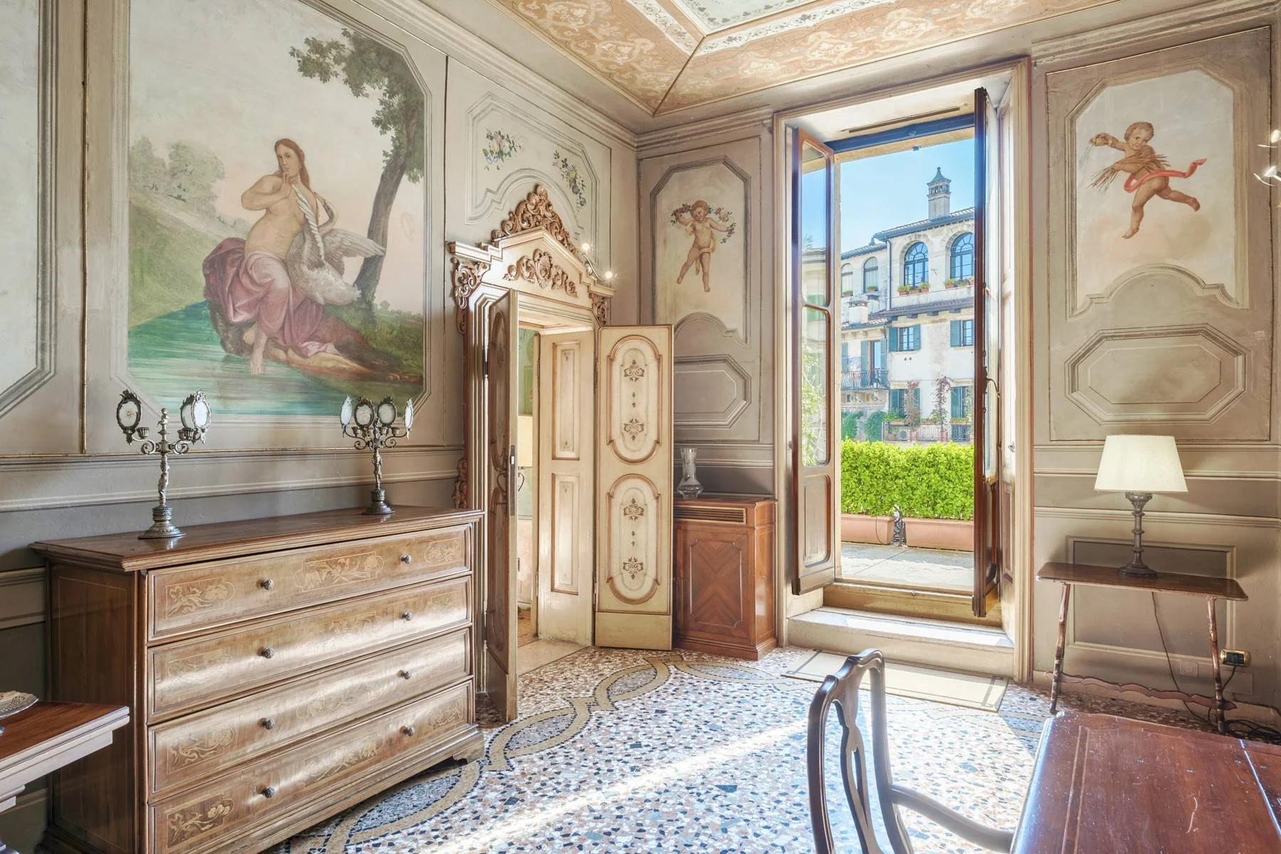 Francis-York-Italy-Sothebys-Verona-26.jpg