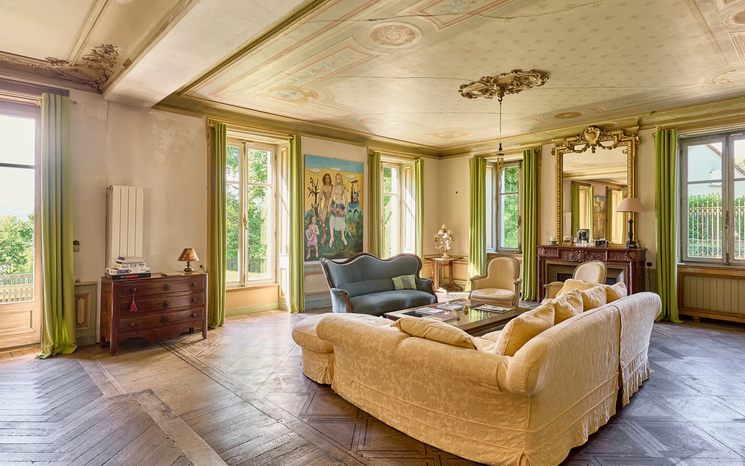 Francis-York-arriere-cour-french-country-house-montmorot8.jpg
