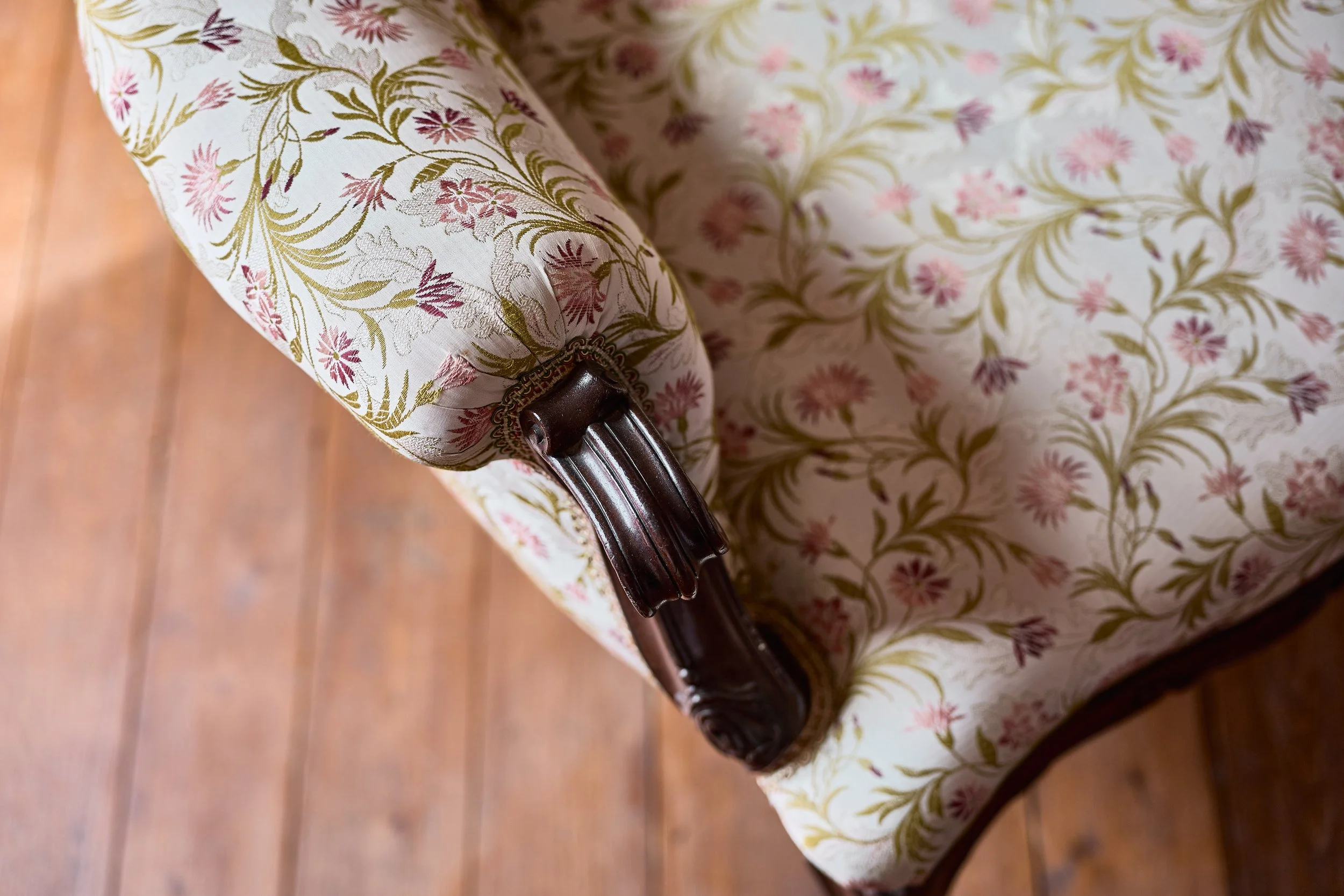 Francis-York-arriere-cour-french-country-house-montmorot11.jpg