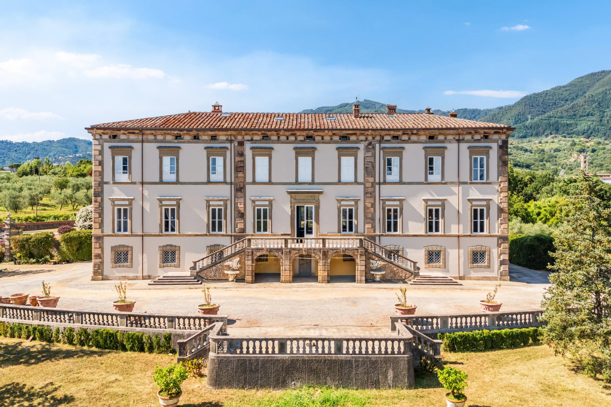 1-Ref.14281-Villa Orsucci-Courtesy of Lionard.jpg