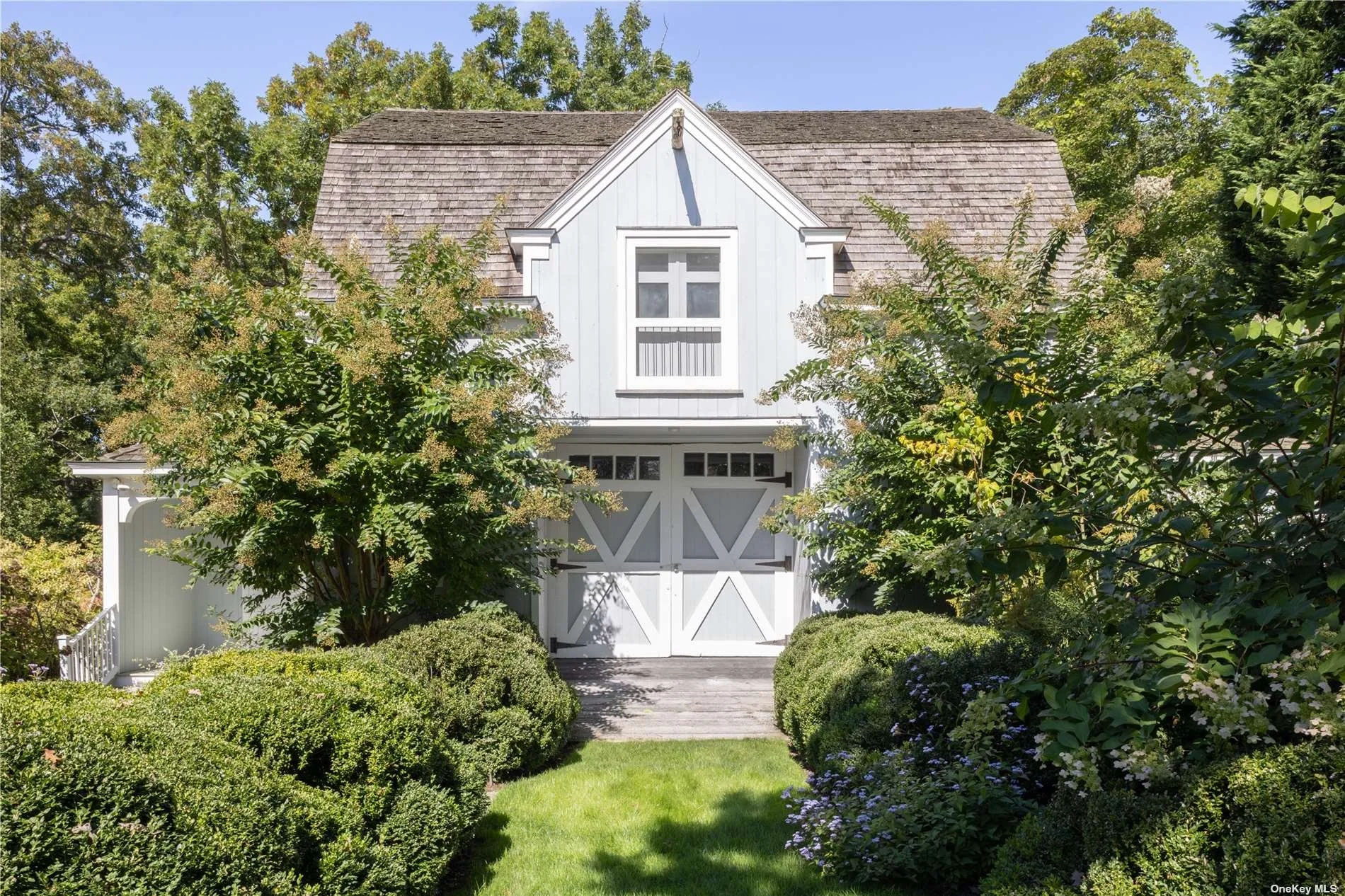 Francis-York-Elkins-Compass-Barbara-Gladstone-Gilded-Age-Summer-Home-Long-Island-11.jpg
