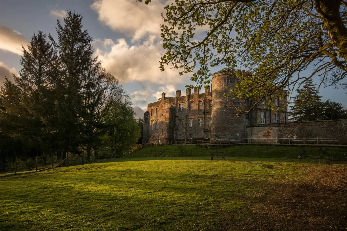 Francis-york-900-Year-Old-Norman-Castle-in-Northern-England-Auction-6.webp