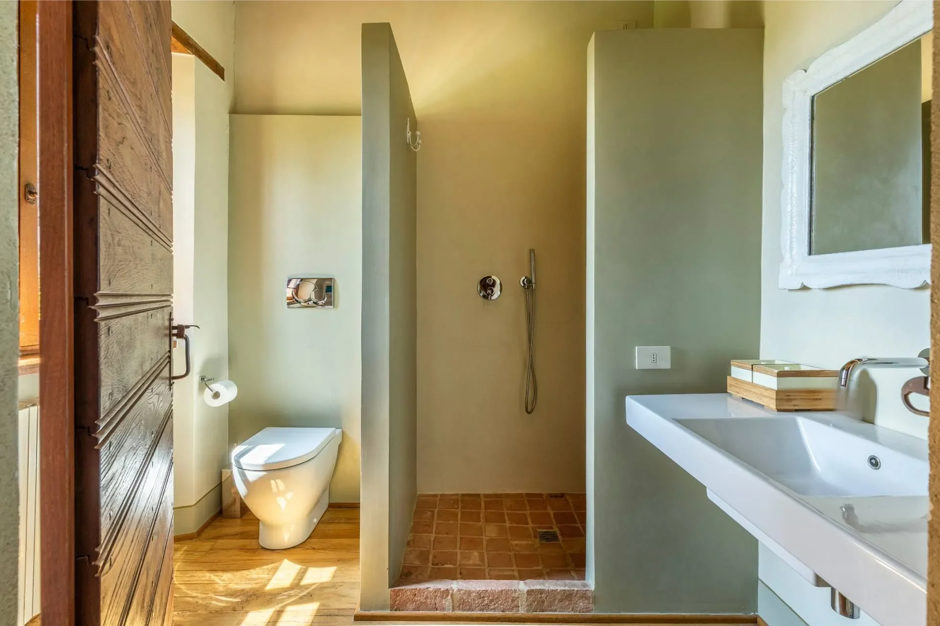 for-sale-entire-village-in-umbria-italy- (30).webp