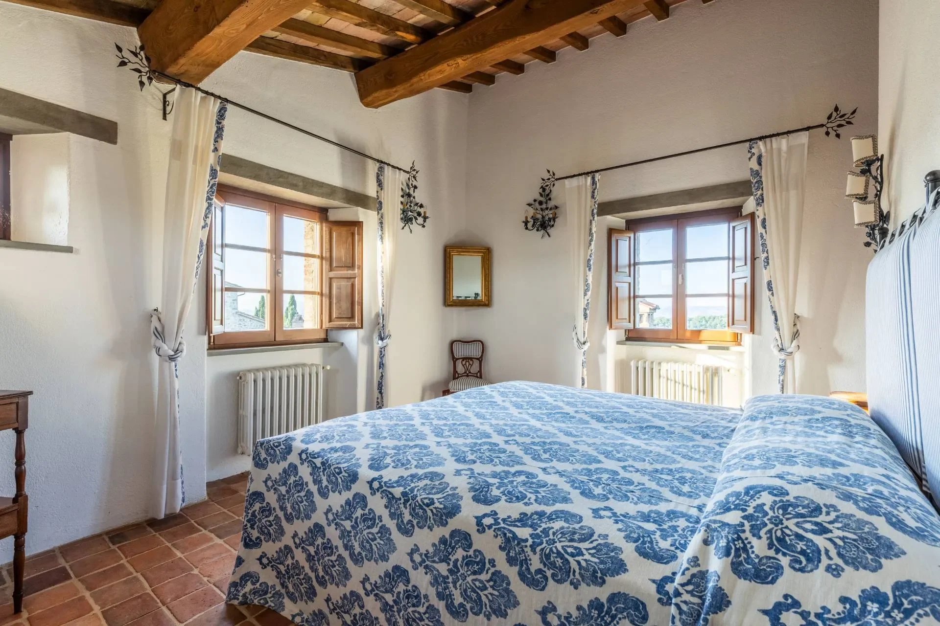 for-sale-entire-village-in-umbria-italy- (29).webp