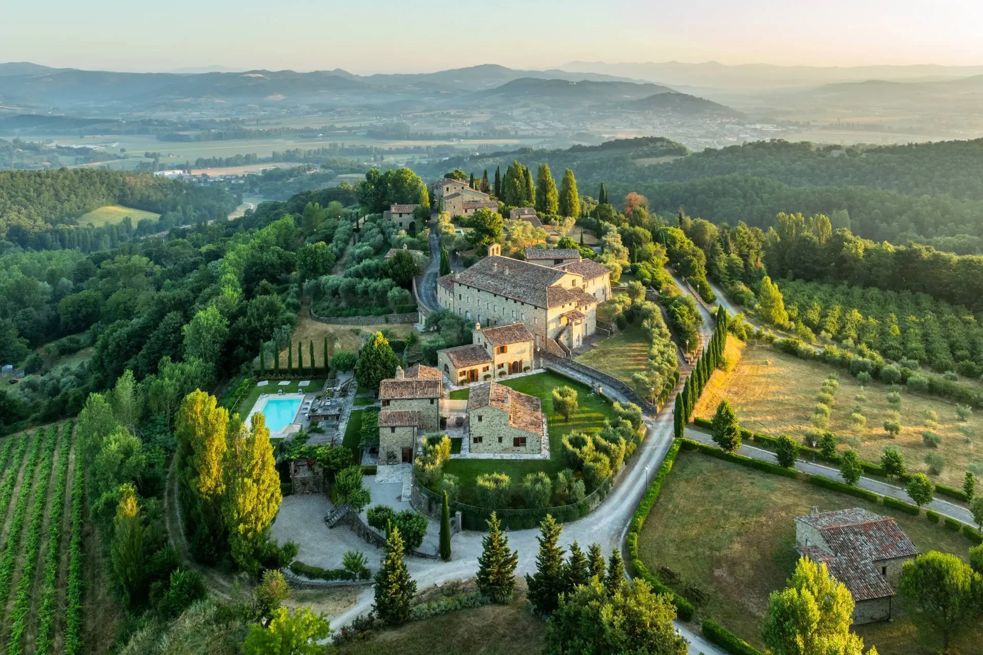 for-sale-entire-village-in-umbria-italy- (7).webp