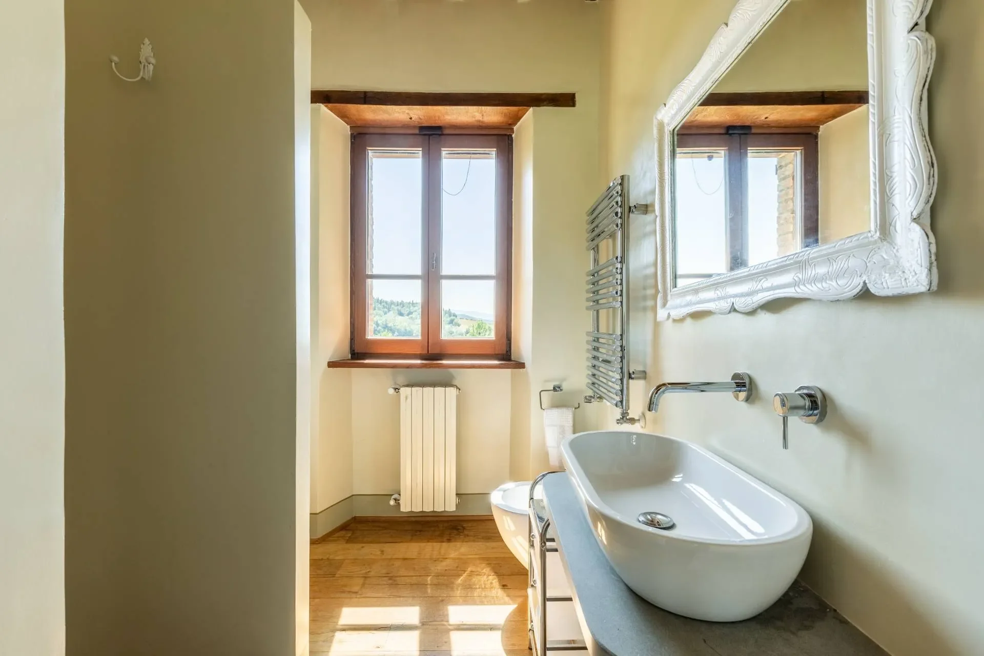 for-sale-entire-village-in-umbria-italy- (6).webp