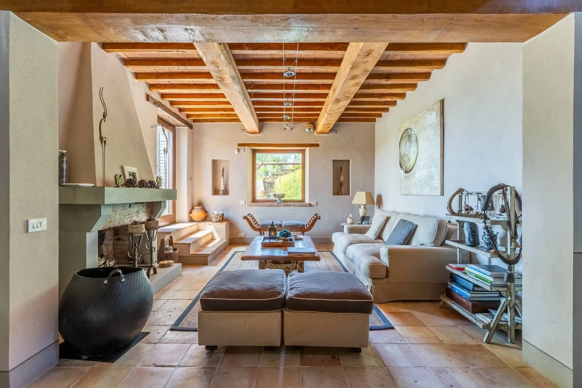 for-sale-entire-village-in-umbria-italy- (3).webp
