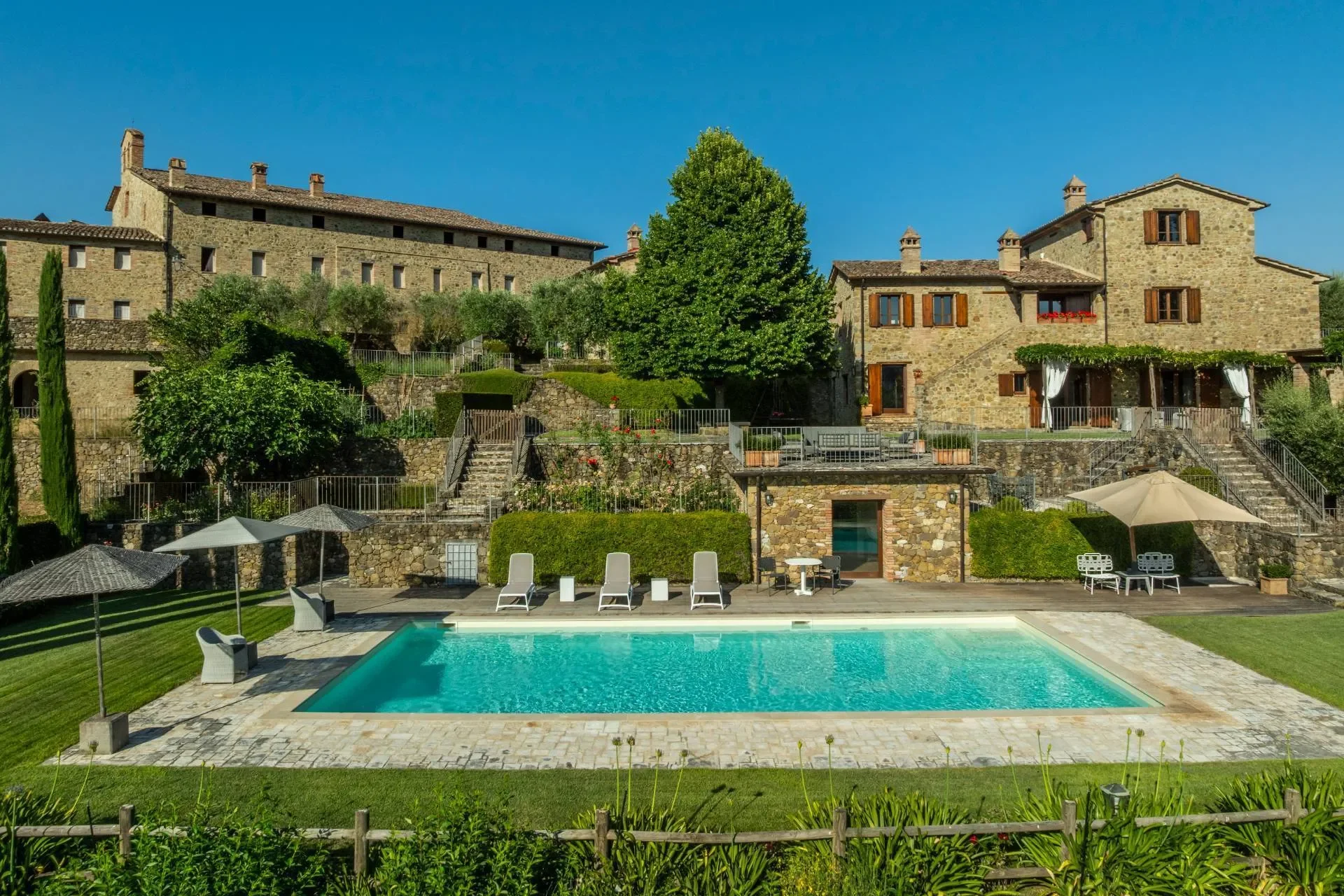 for-sale-entire-village-in-umbria-italy- (2).webp