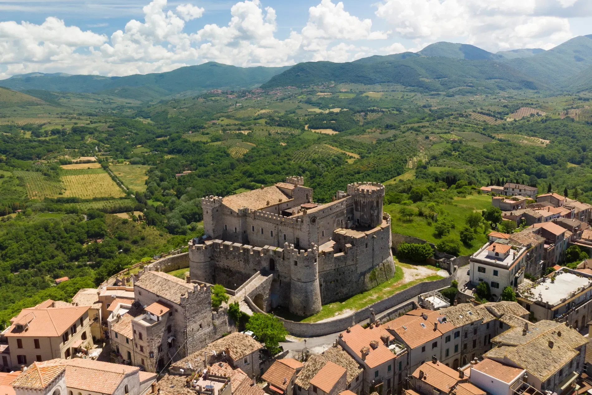 modernized-italian-castle-hotel-near-rome-comes-to-market-at-65-million (12).webp