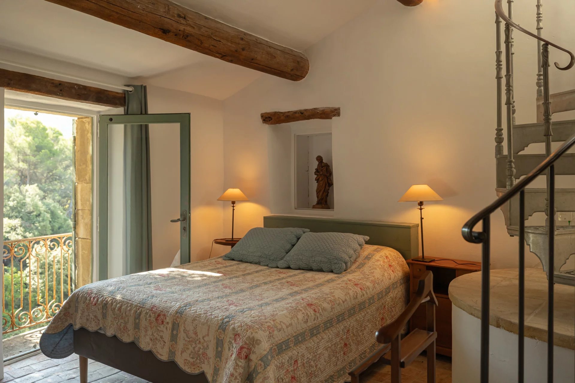 francis-york-cave-estate-in-the-luberon-a-pair-of-provencal-homes-carved-into-the-rock-near-menerbes13.jpg