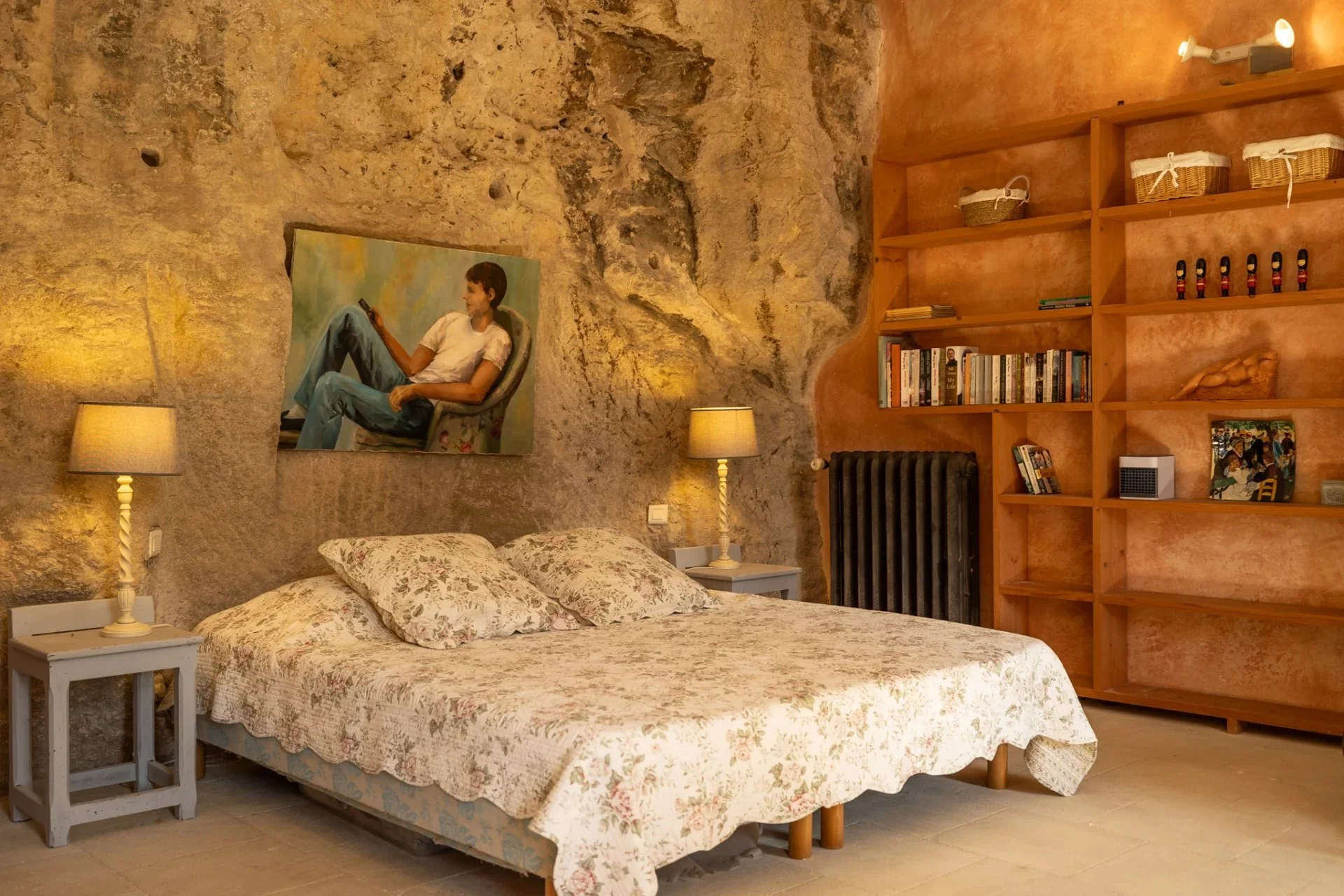 francis-york-cave-estate-in-the-luberon-a-pair-of-provencal-homes-carved-into-the-rock-near-menerbes11.jpg