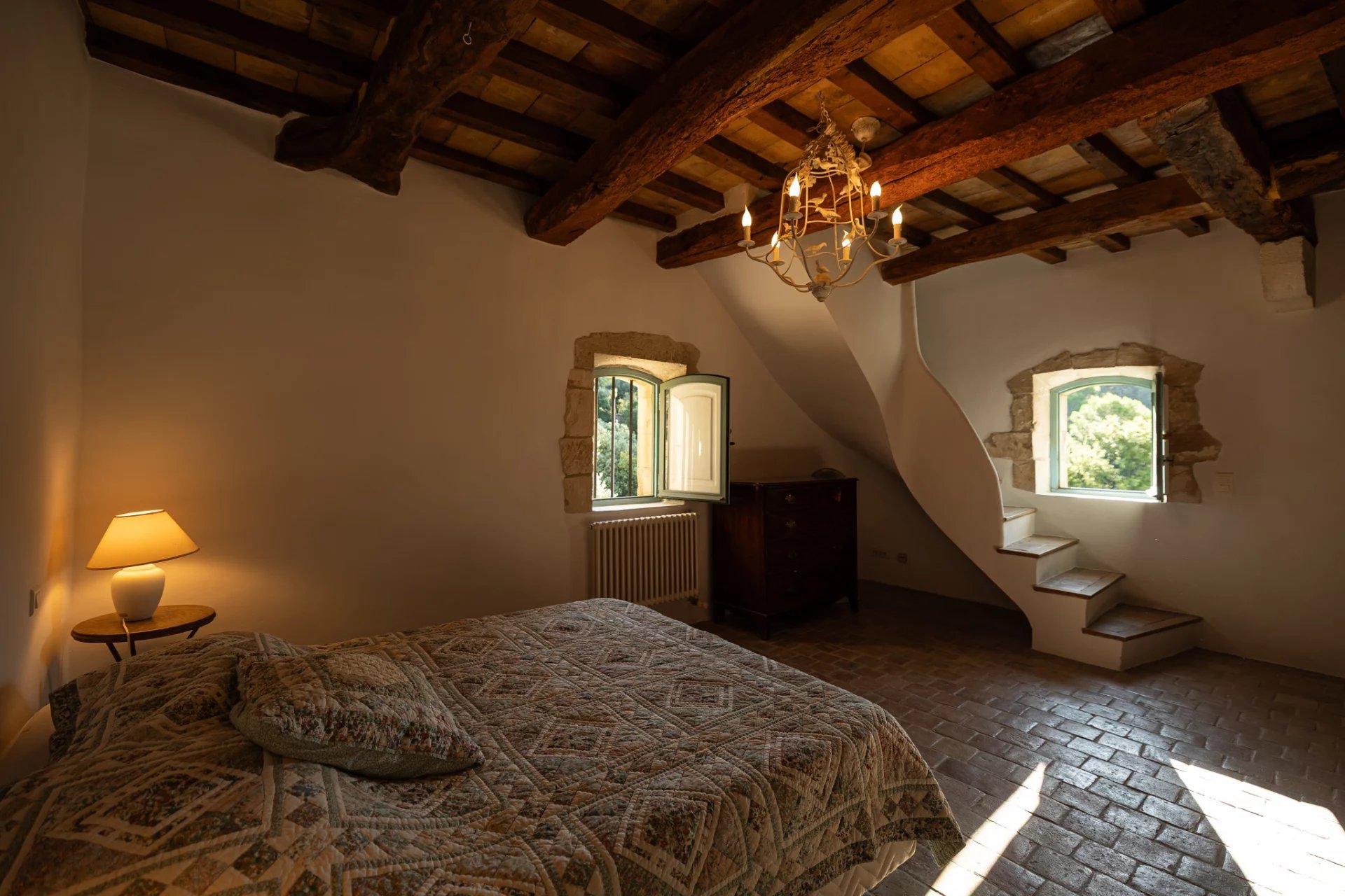 francis-york-cave-estate-in-the-luberon-a-pair-of-provencal-homes-carved-into-the-rock-near-menerbes9.jpg
