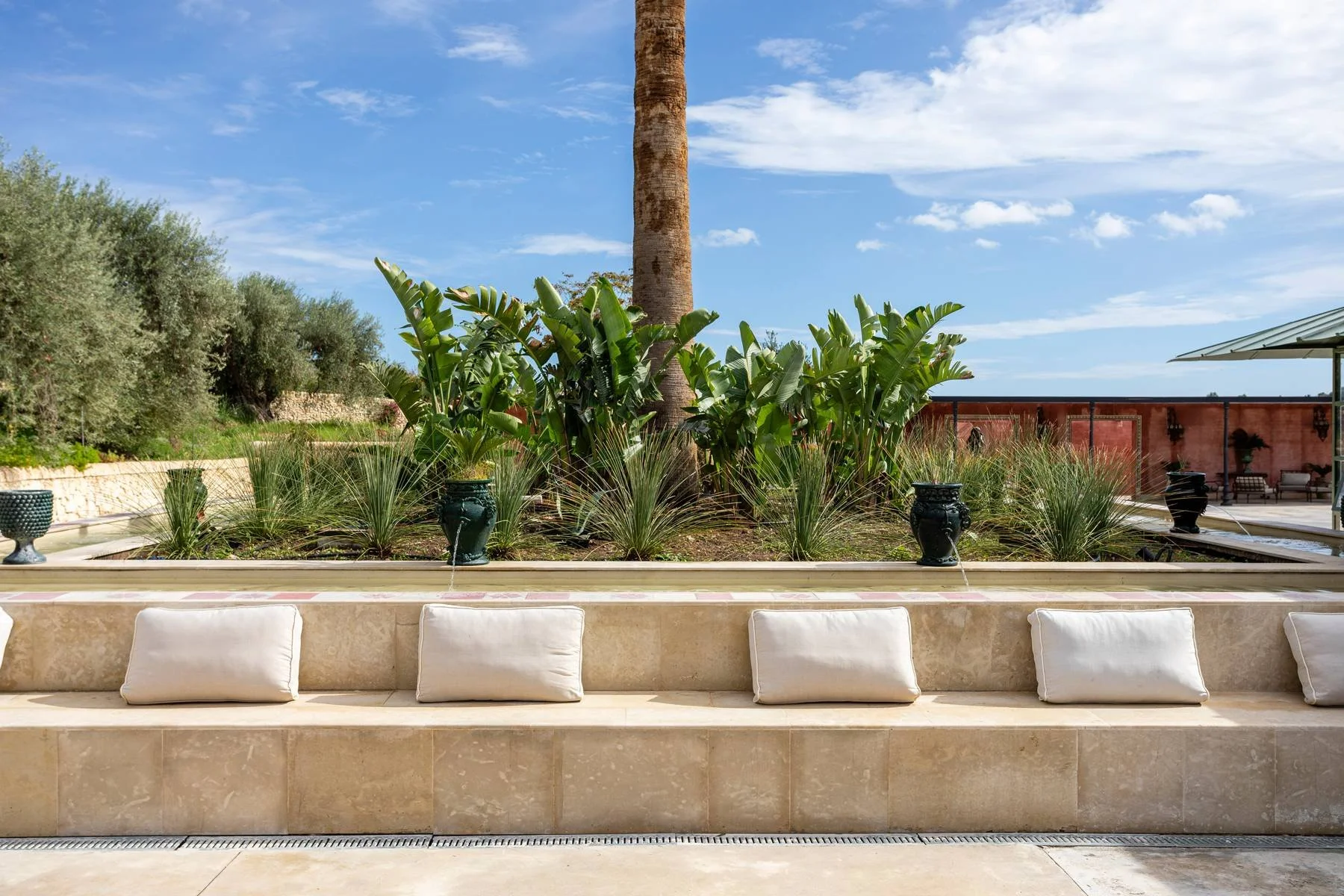 restored-hamlet-sicilian-baglio-val-di-noto-sicily-francis-york-25.jpg