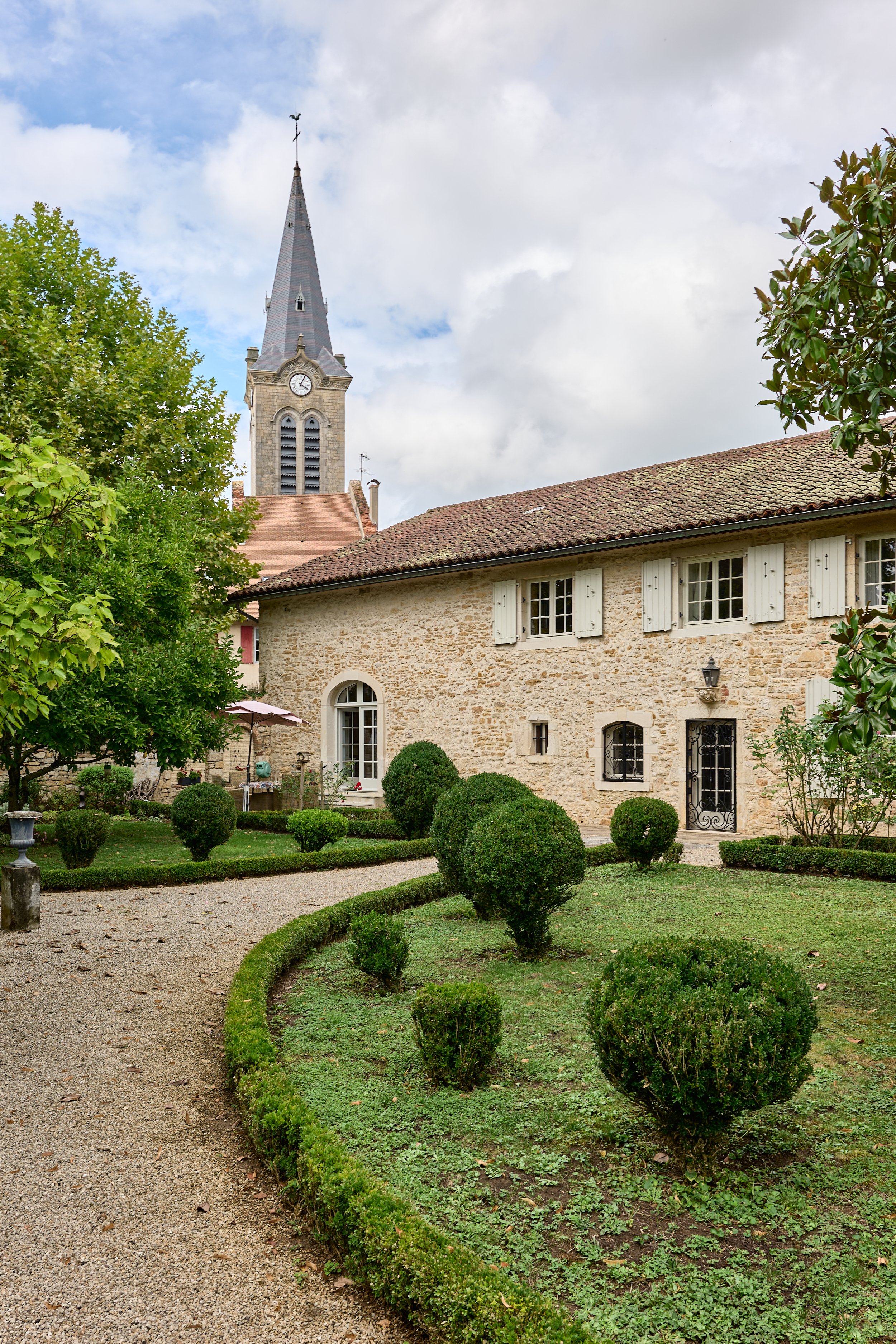 FY-Cuiseaux-Winegrowers-House-Burgundy-999K--FrancisYork-8.jpg
