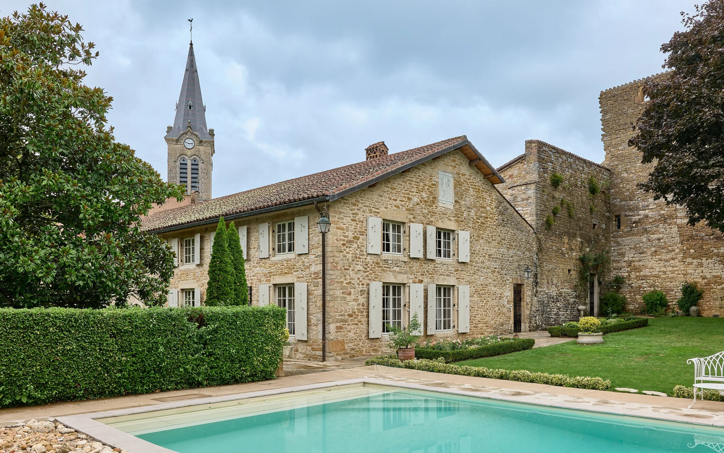 FY-Cuiseaux-Winegrowers-House-Burgundy-999K--FrancisYork11.jpg