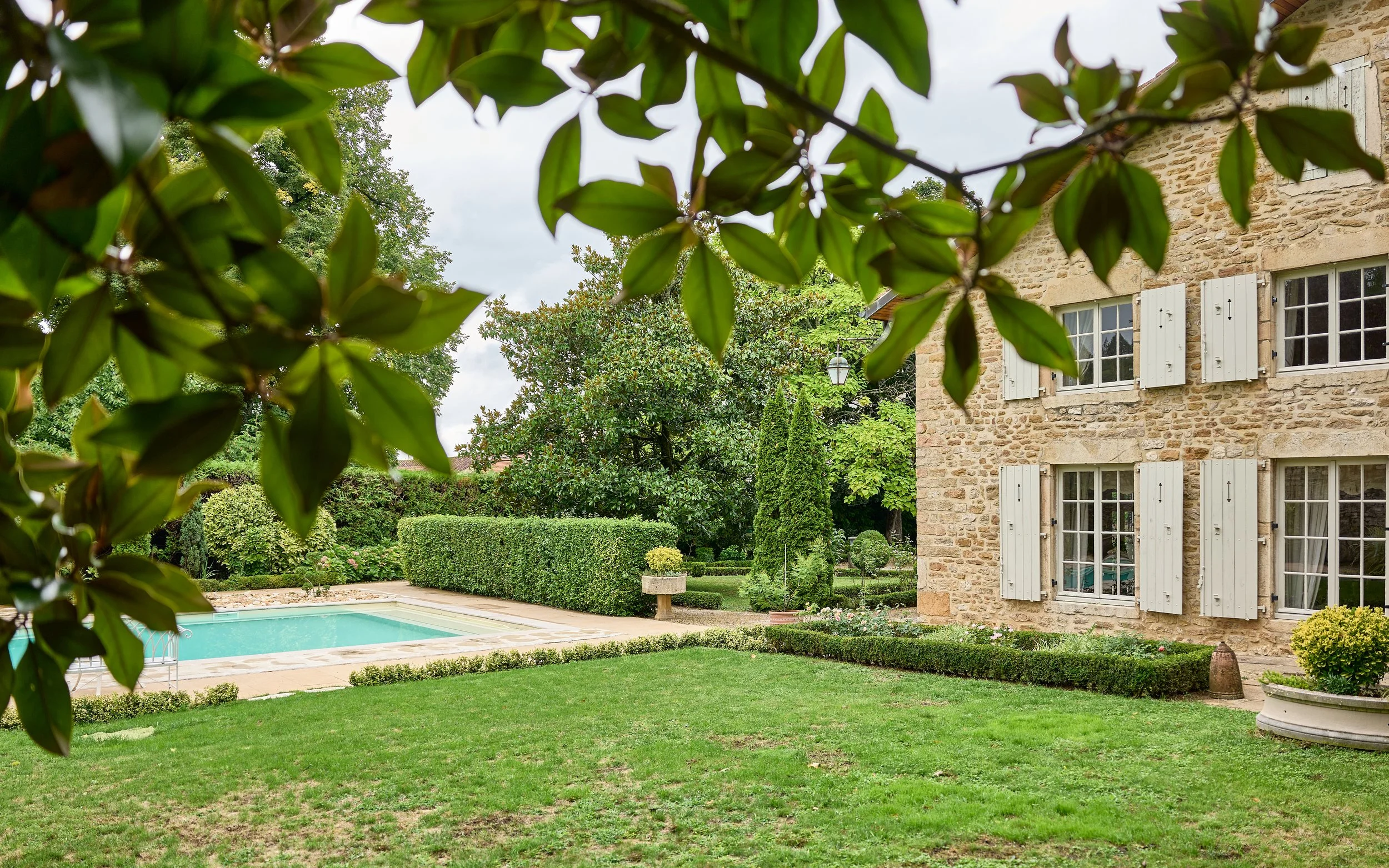 FY-Cuiseaux-Winegrowers-House-Burgundy-999K--FrancisYork12.jpg