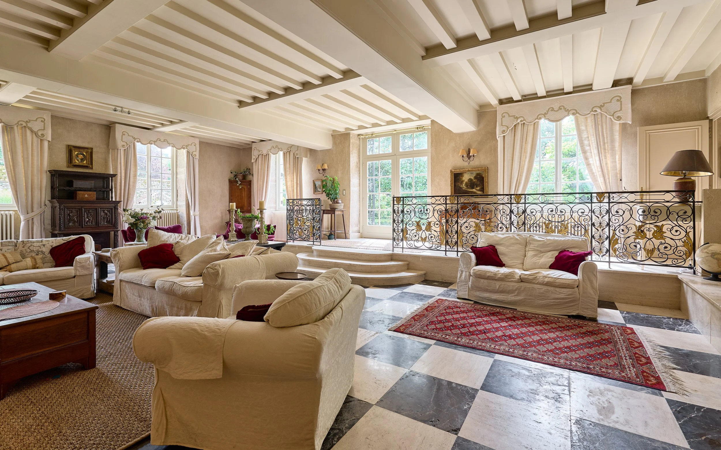 FY-Cuiseaux-Winegrowers-House-Burgundy-999K--FrancisYork14.jpg