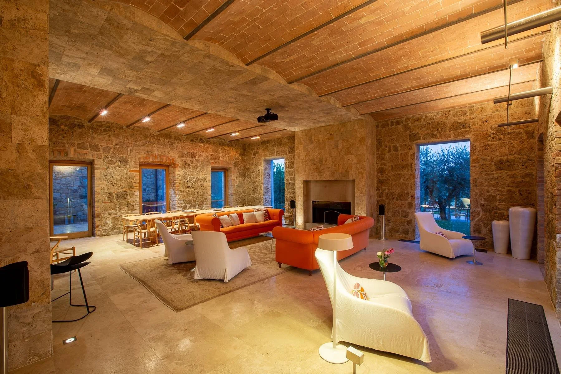 FY-tuscan-wine-estate-restored-18th-century-villa-FrancisYork-14.jpg