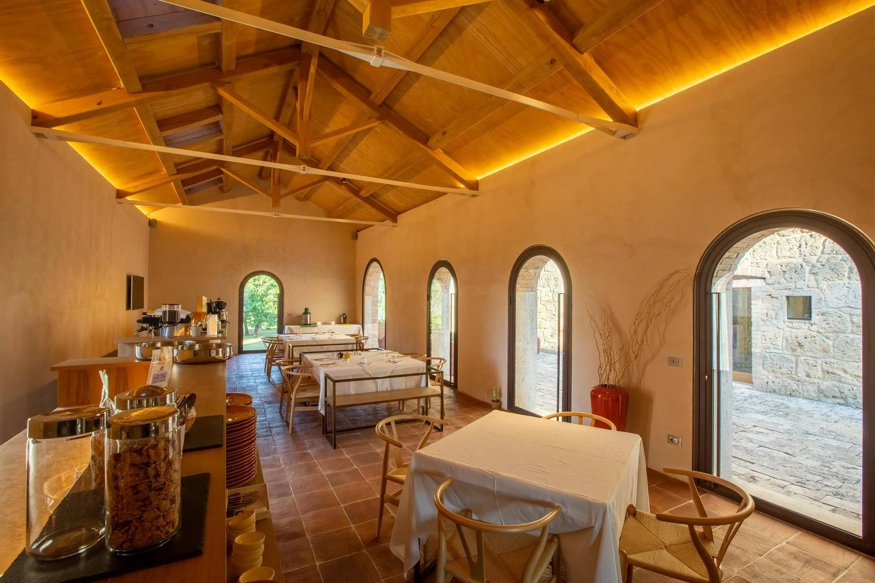 FY-tuscan-wine-estate-restored-18th-century-villa-FrancisYork-38.jpg