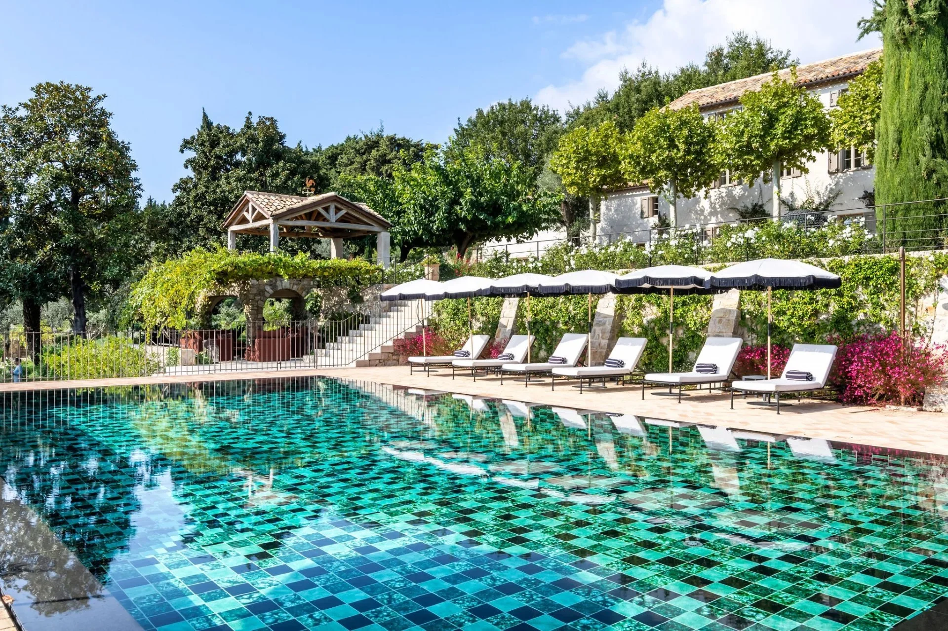 FY-French-Riviera-Private-Tennis-Estate-Grasse-Saint-Jean-Francis-York-28.jpg
