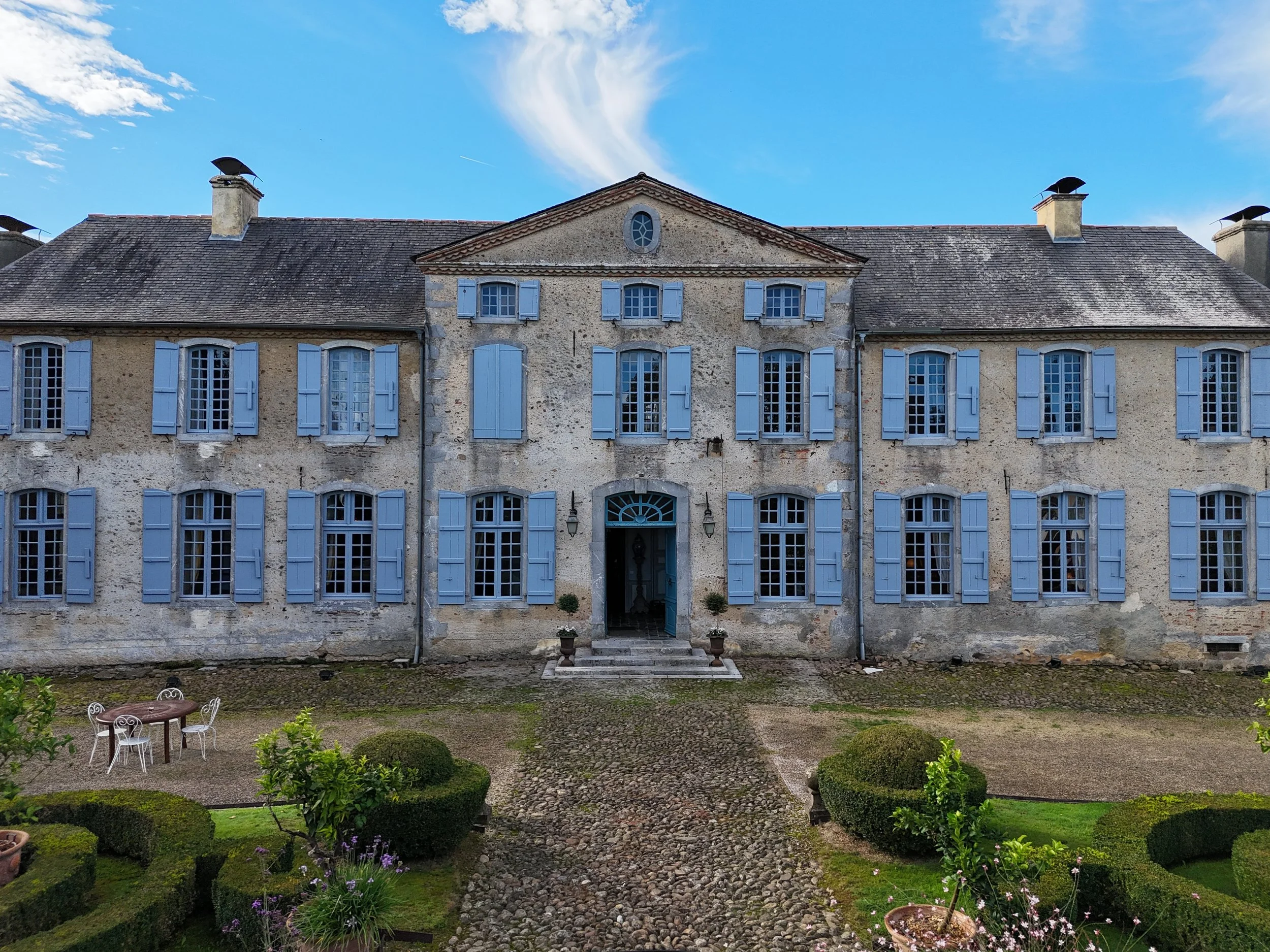 FY-romantic-18th-century-chateau-southwest-france-Francis-York-9.JPG